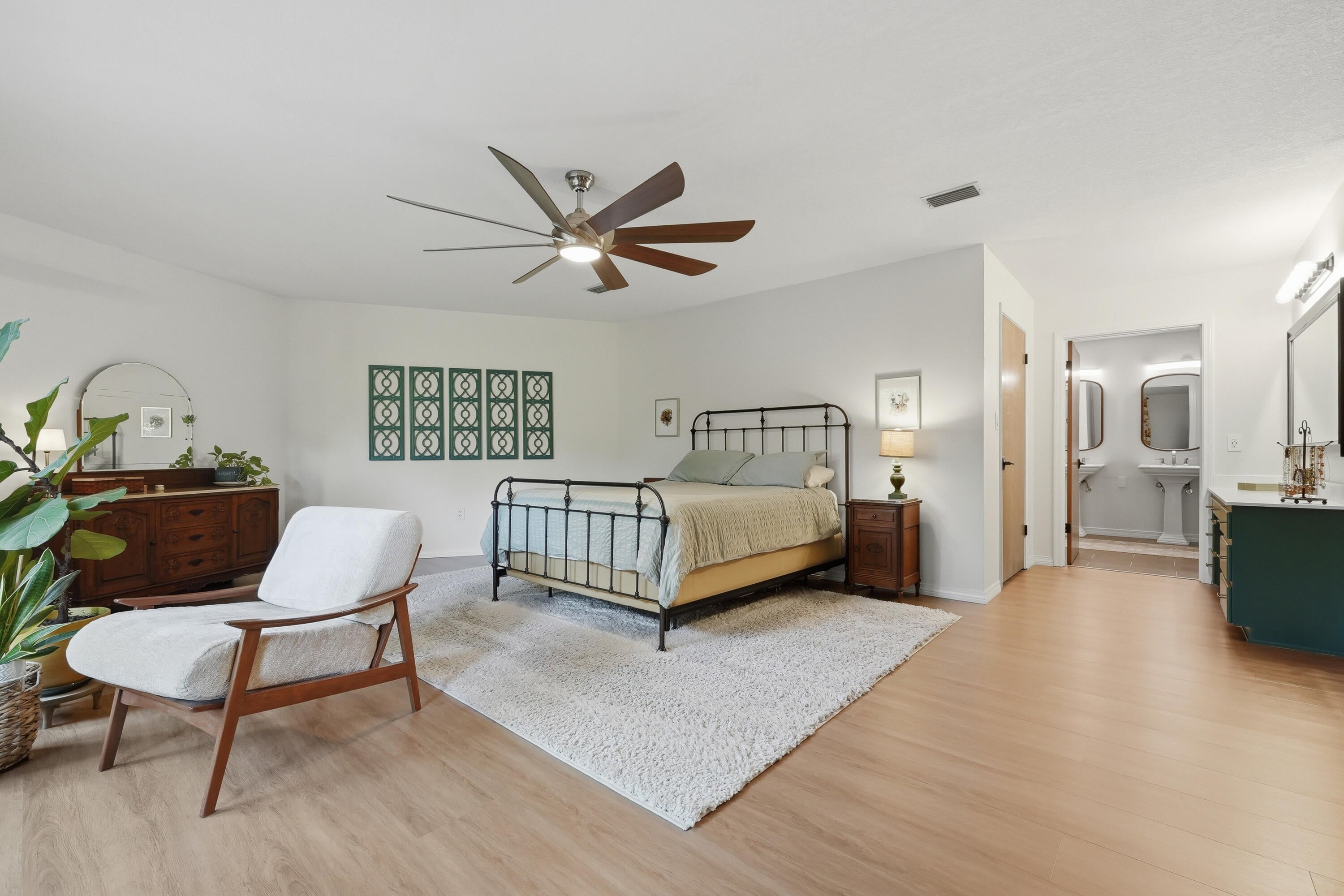 LAURELWOOD ESTATES - Residential