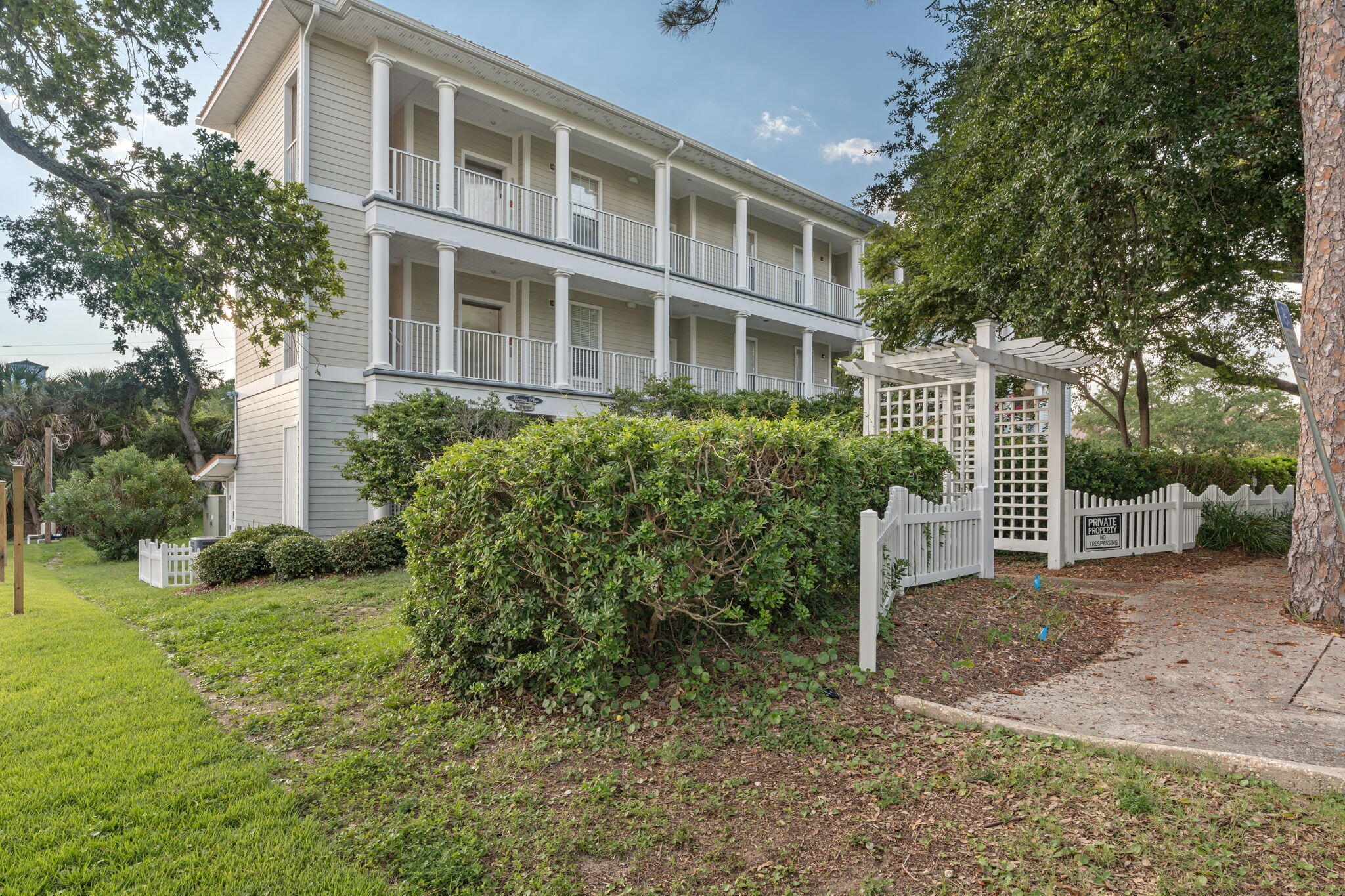 Brooks Street Condominiums - Residential