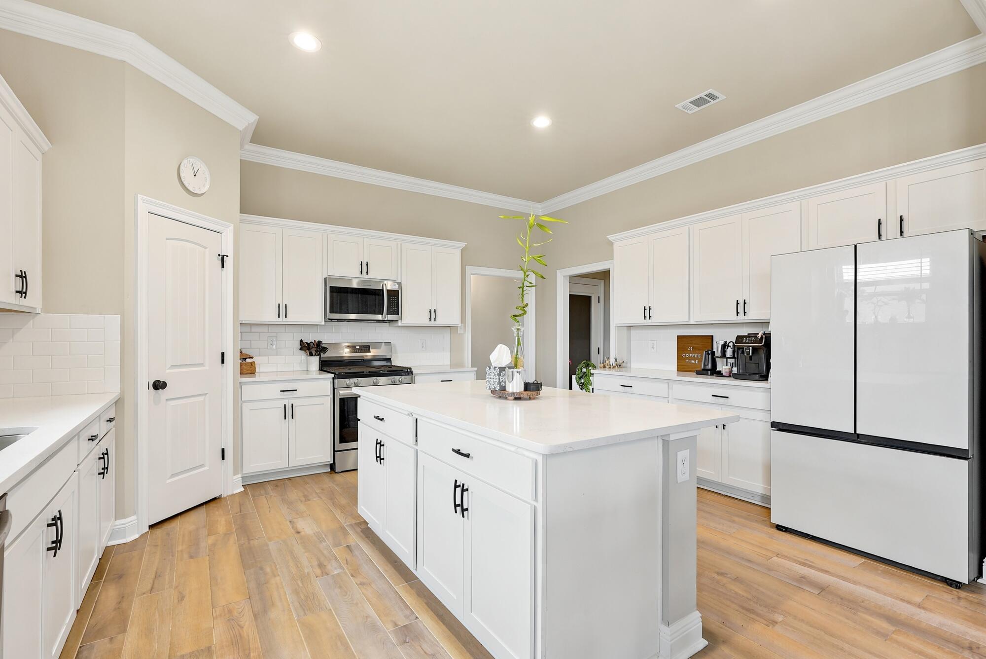 THE BLUFFS AT LAFAYETTE - Residential