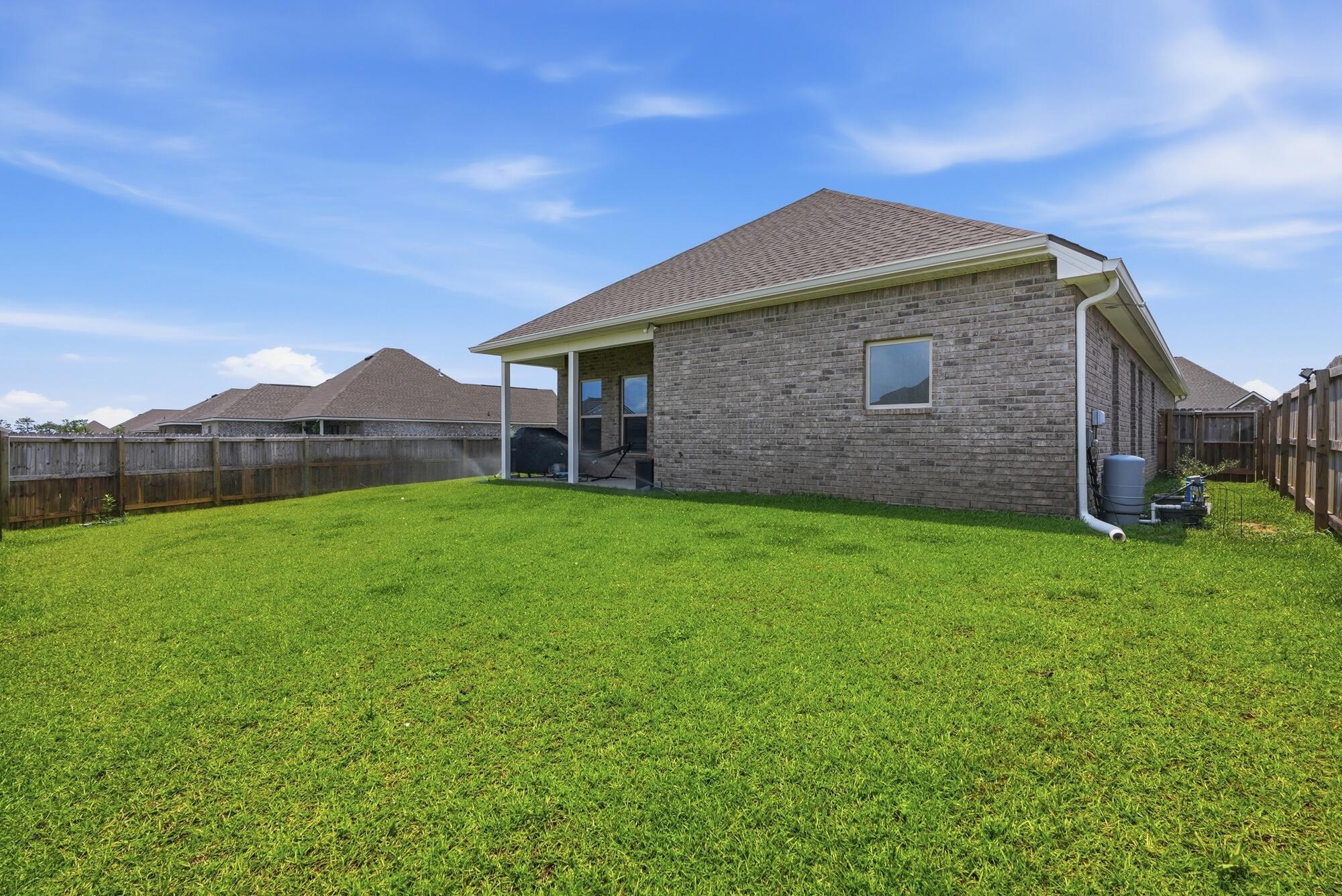 THE BLUFFS AT LAFAYETTE - Residential