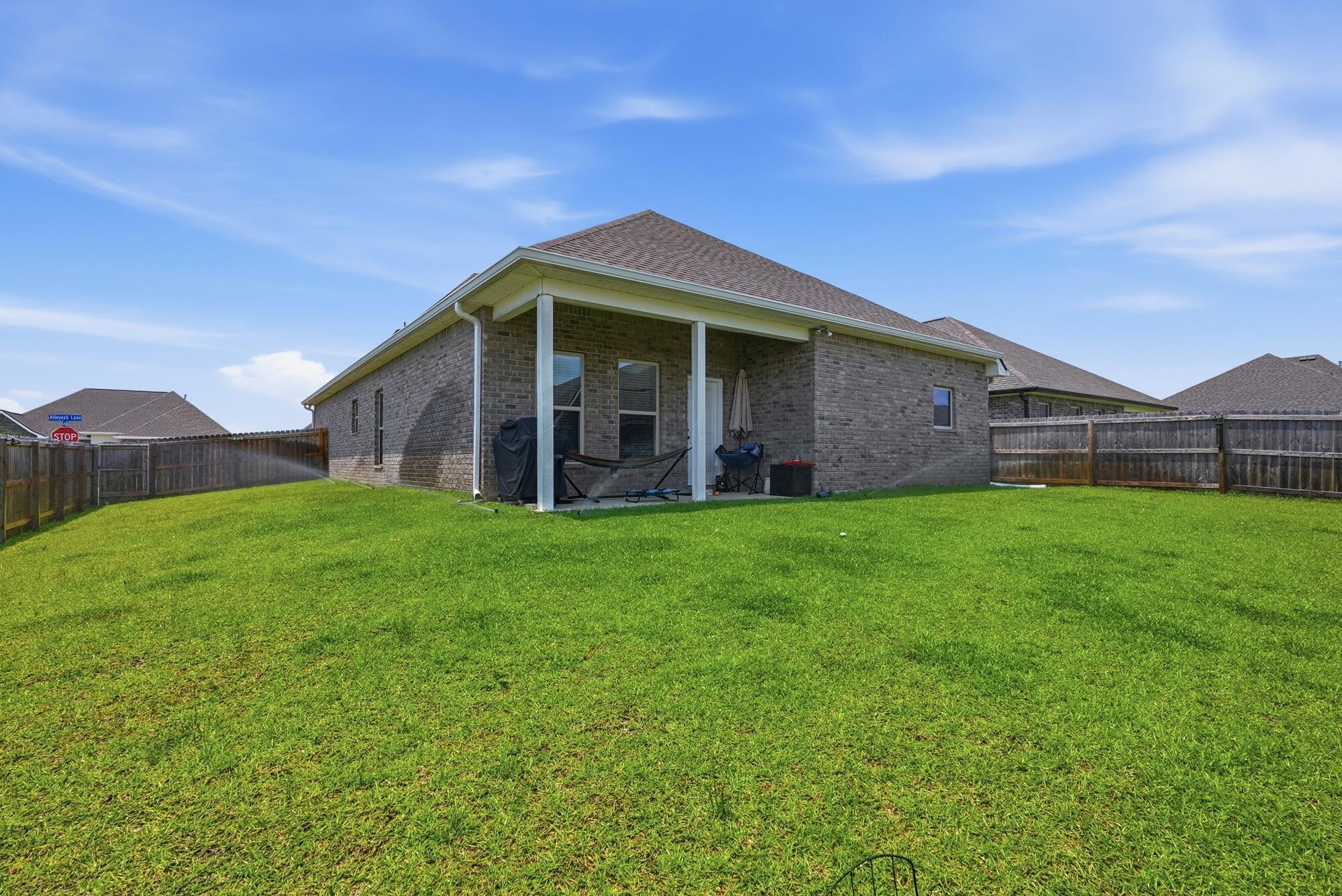 THE BLUFFS AT LAFAYETTE - Residential