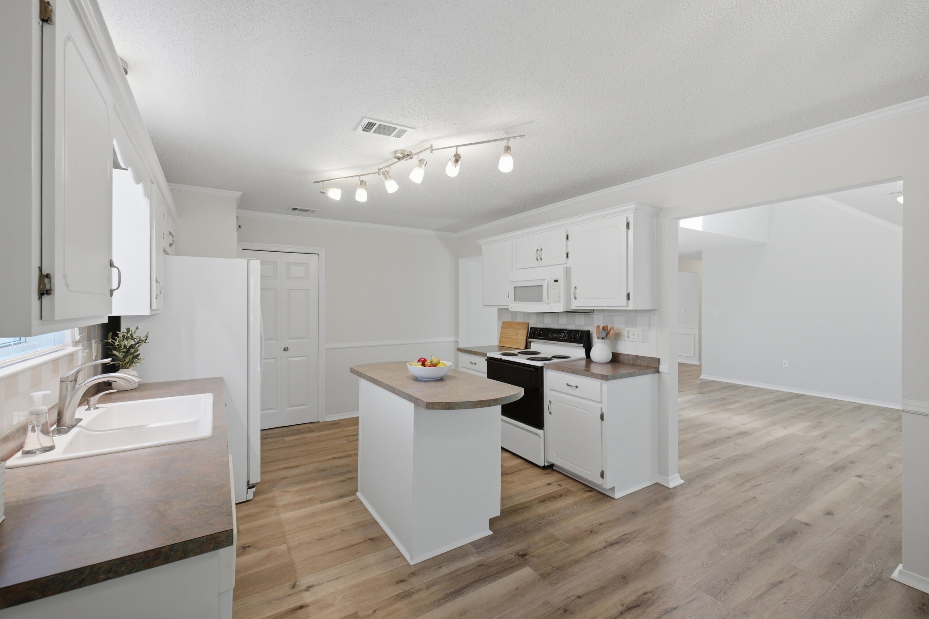 PARKWOOD ESTATES PH 7 - Residential