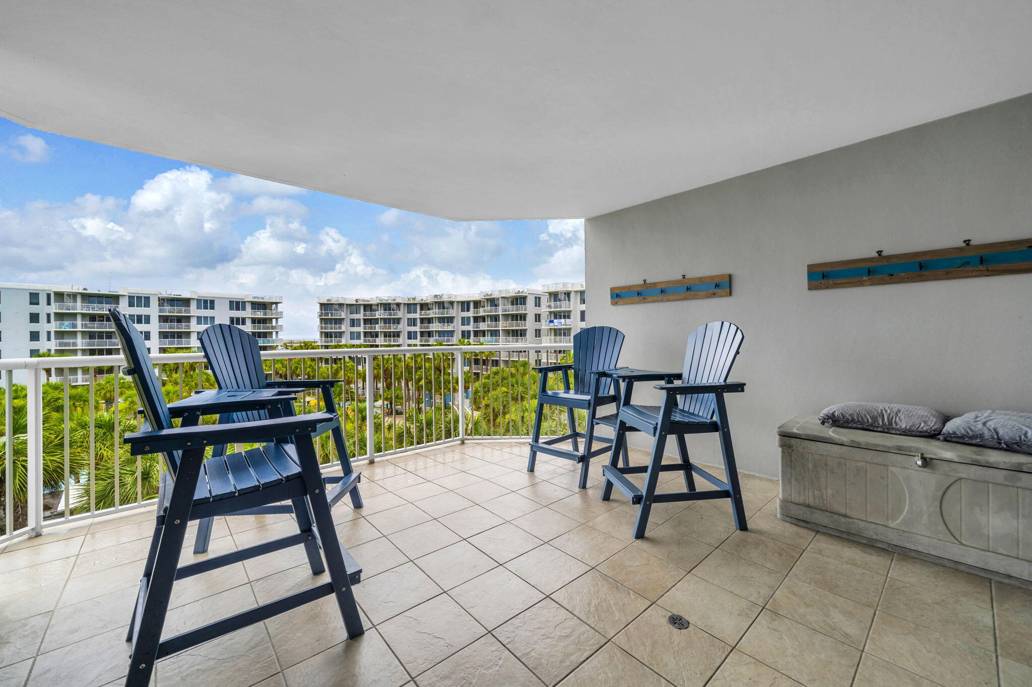 DESTIN WEST BEACH AND BAY RESORT - Residential