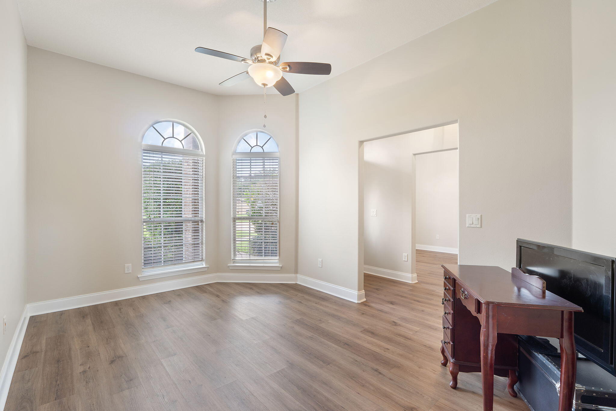 HARVELLS CROSSING - Residential