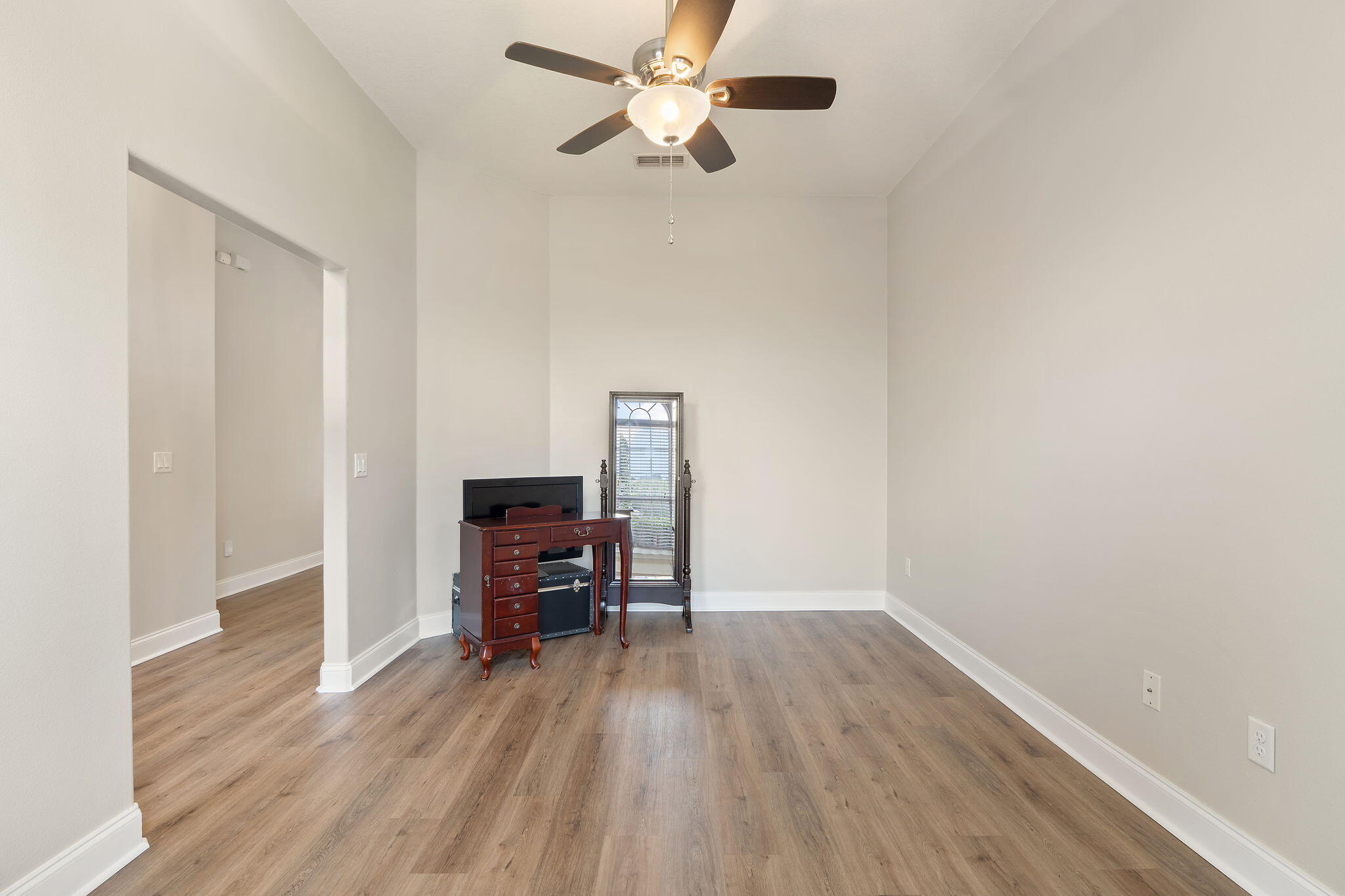 HARVELLS CROSSING - Residential