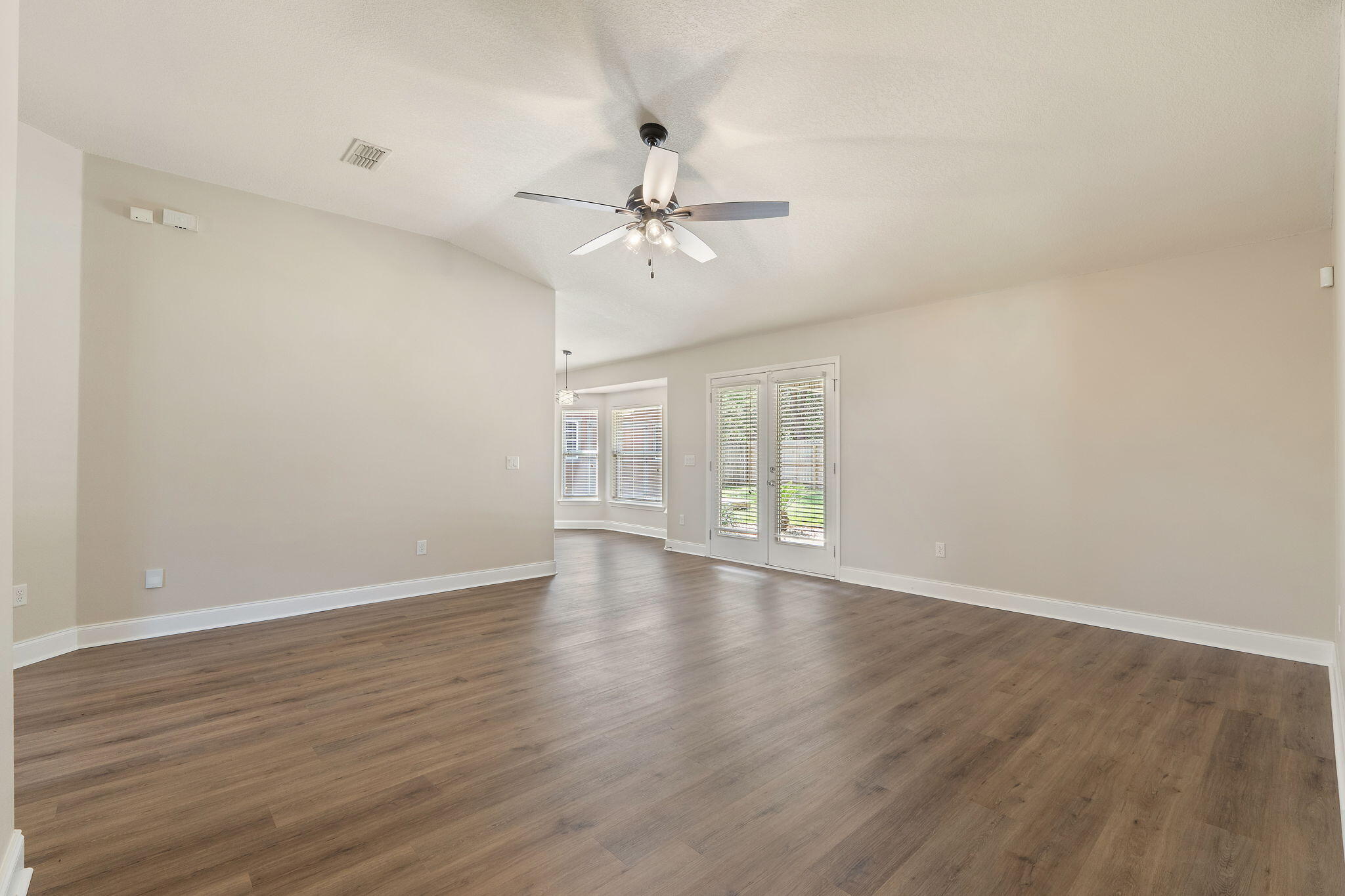 HARVELLS CROSSING - Residential