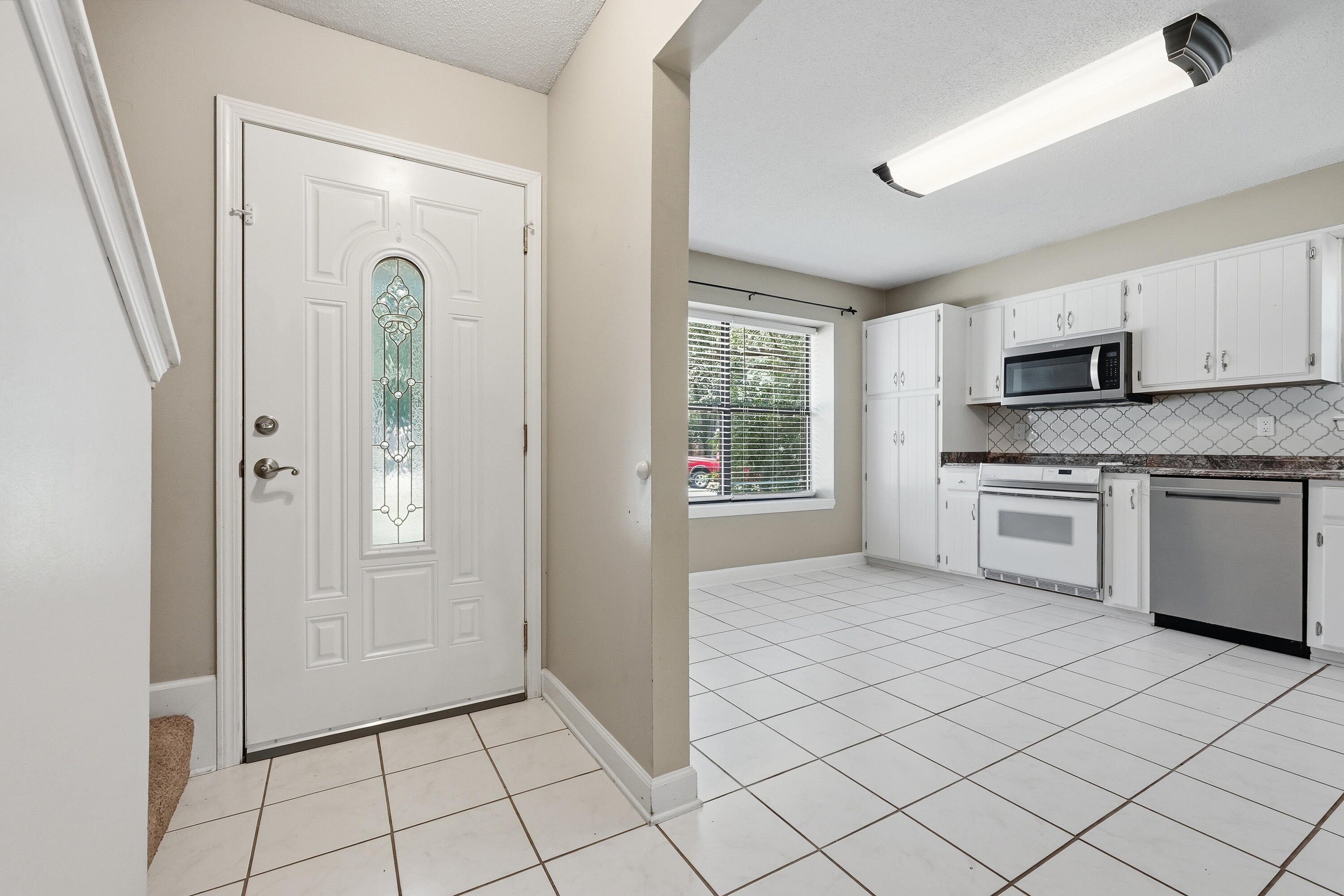 CREEKSIDE 4 - Residential Lease