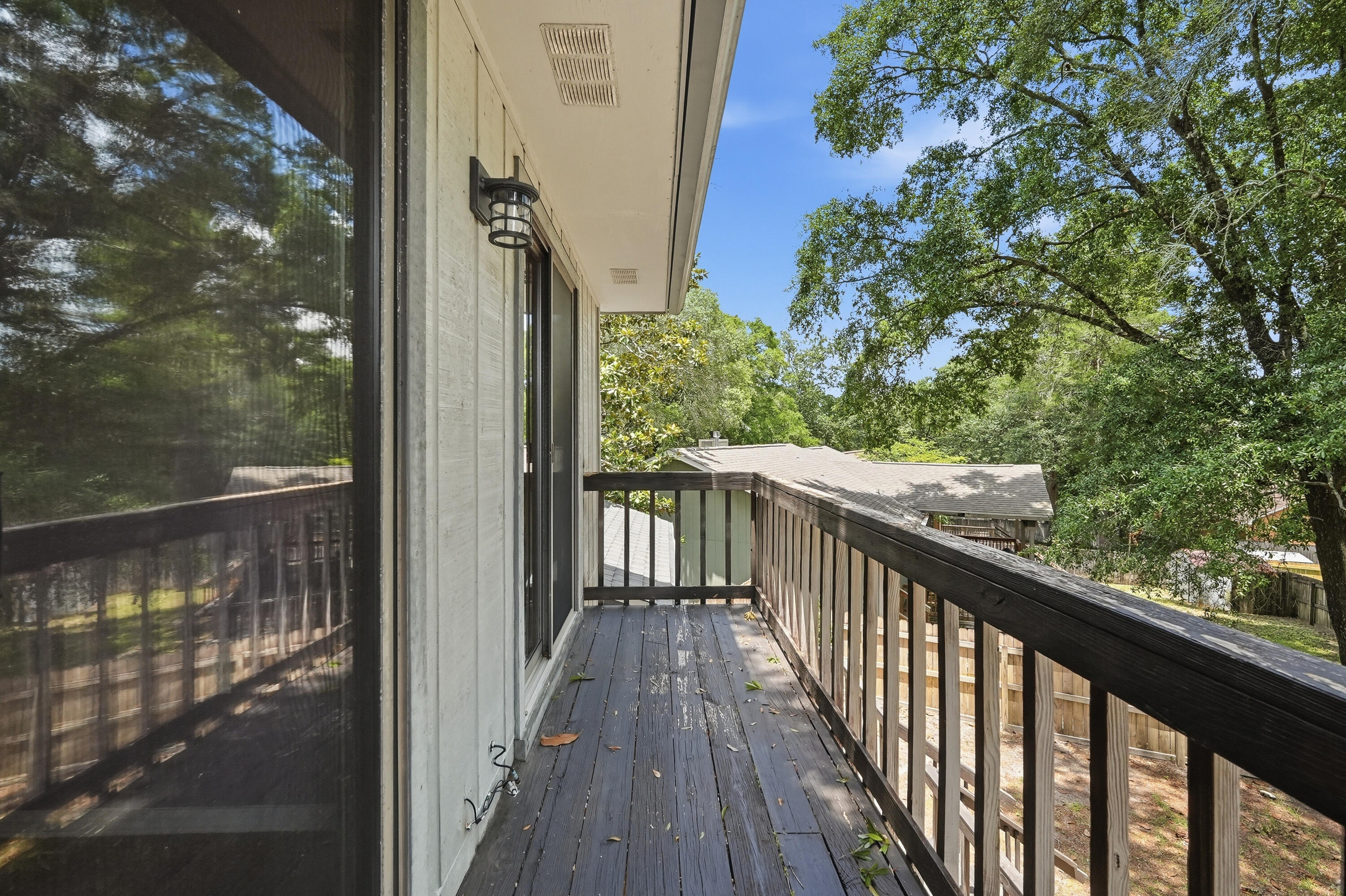 CREEKSIDE 4 - Residential Lease
