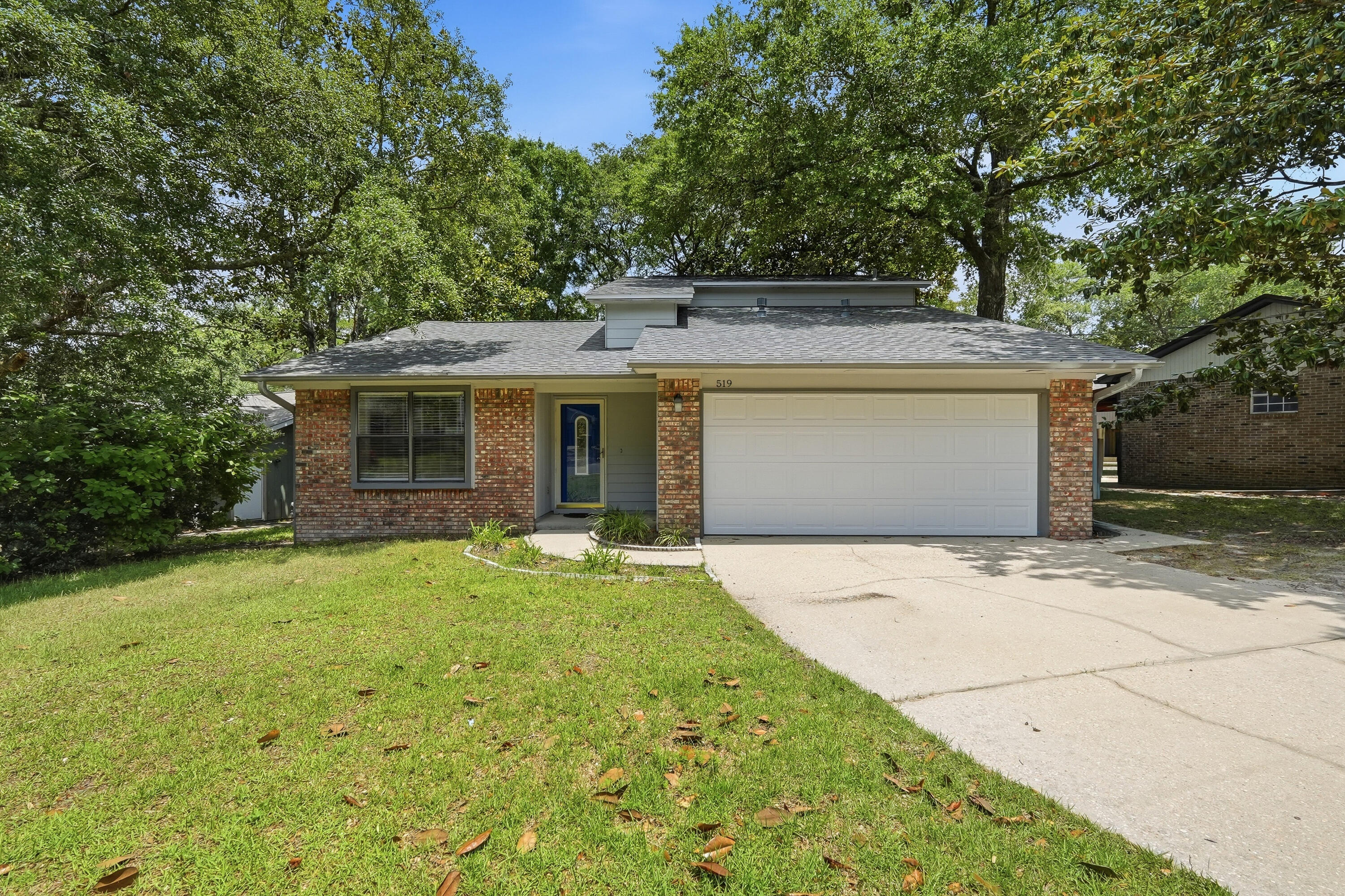 CREEKSIDE 4 - Residential Lease