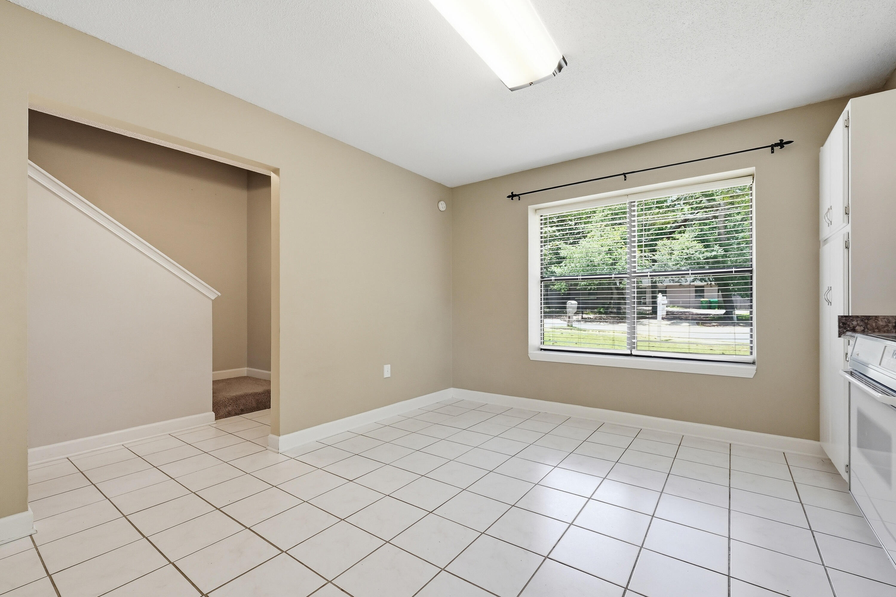 CREEKSIDE 4 - Residential Lease