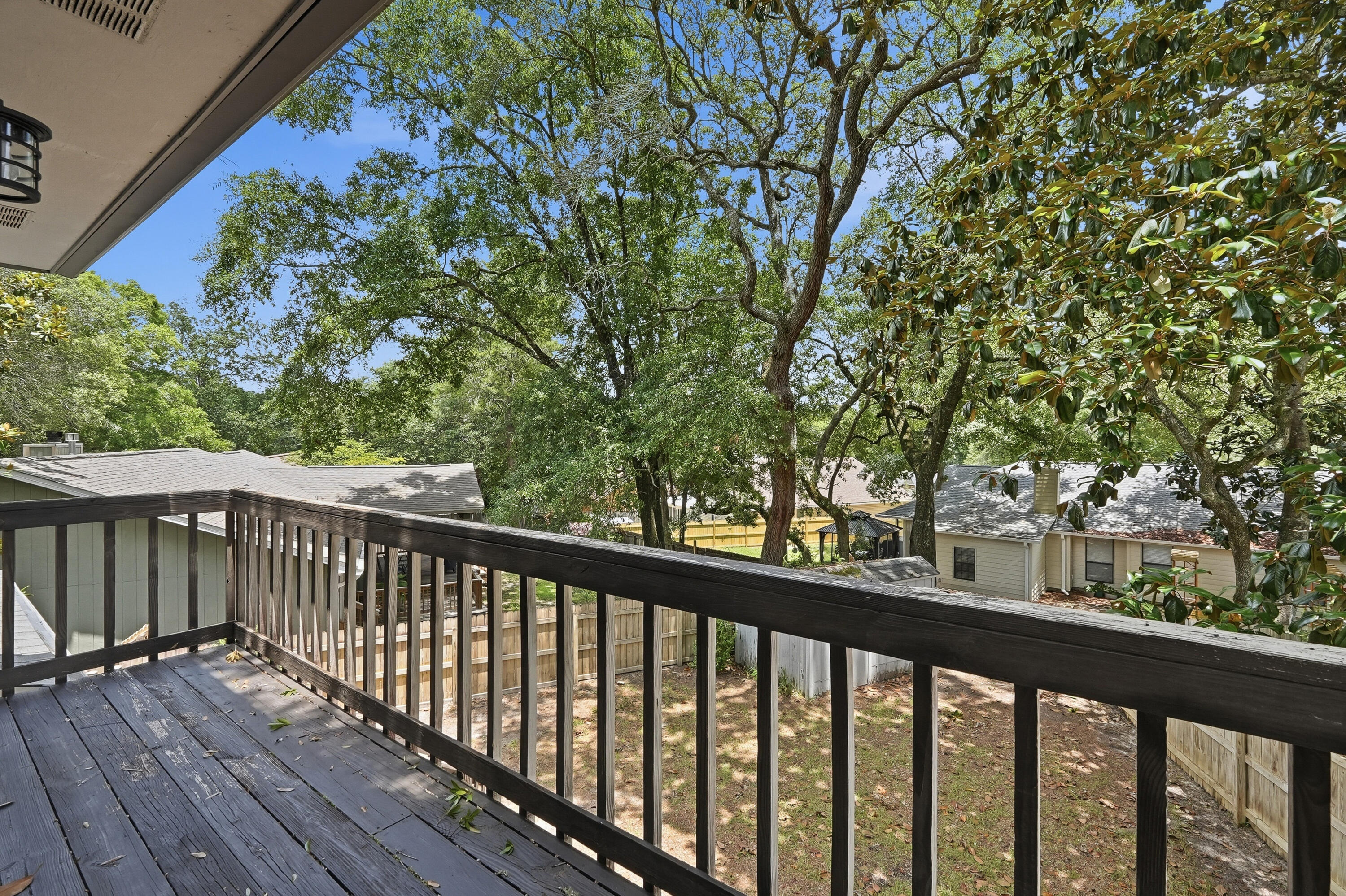 CREEKSIDE 4 - Residential Lease