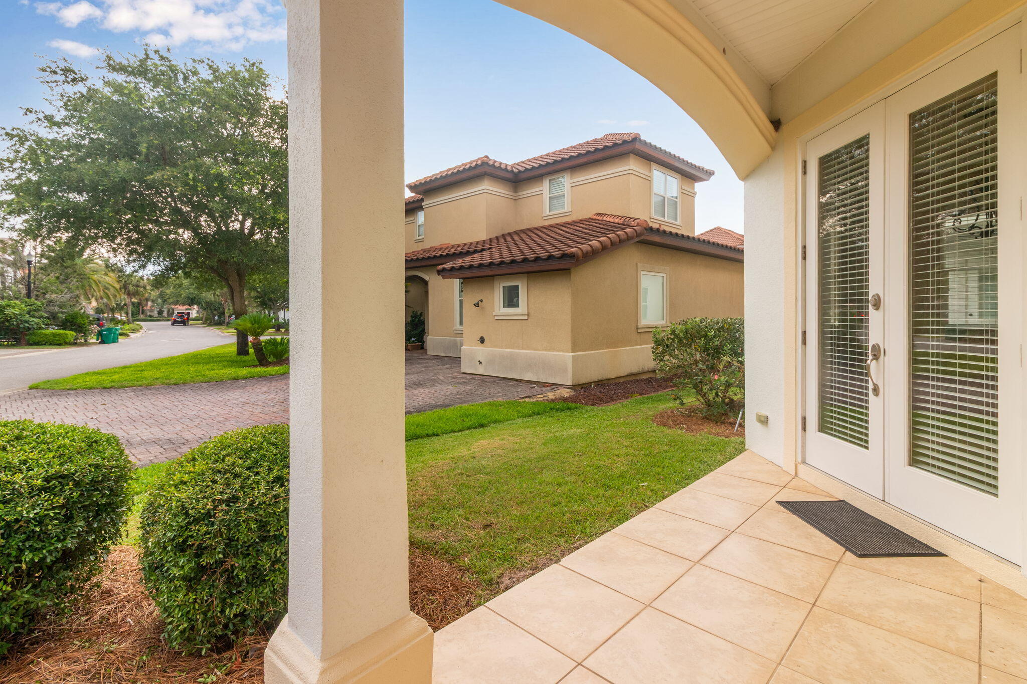 CALUSA BAY S/D - Residential Lease