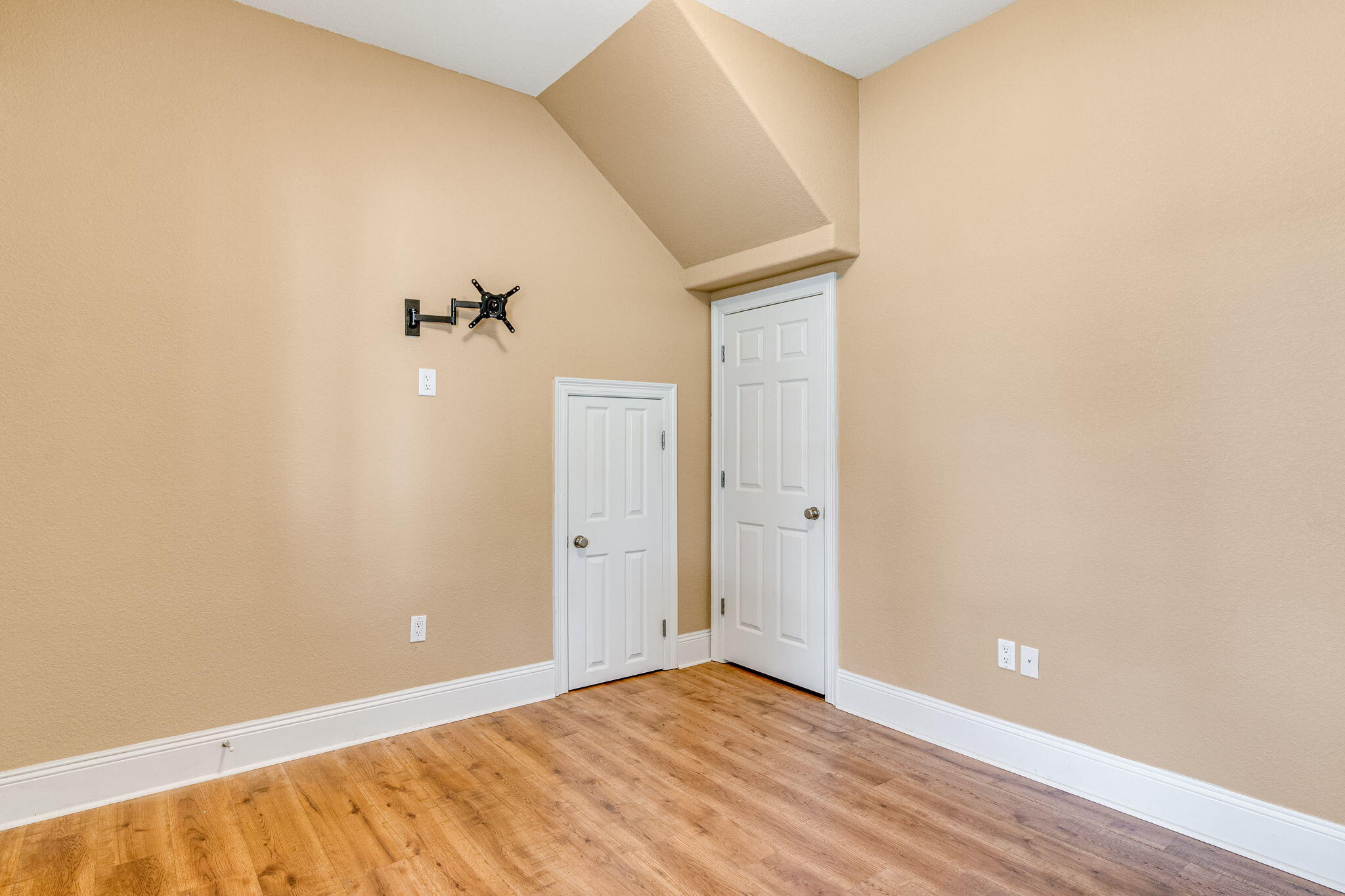 CALUSA BAY S/D - Residential Lease