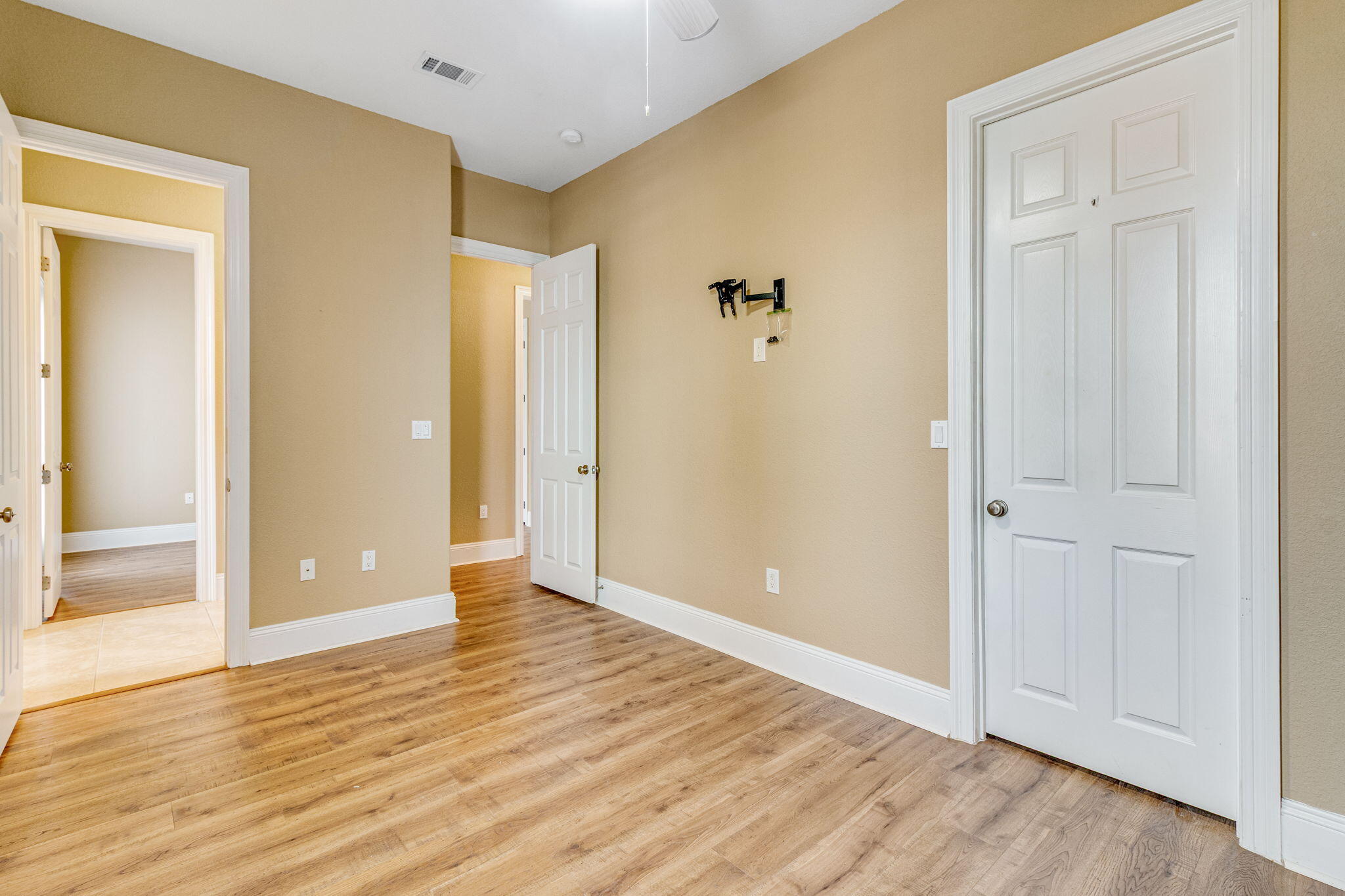 CALUSA BAY S/D - Residential Lease