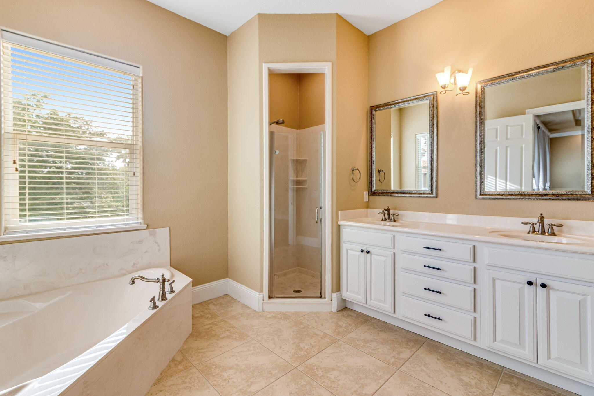 CALUSA BAY S/D - Residential Lease