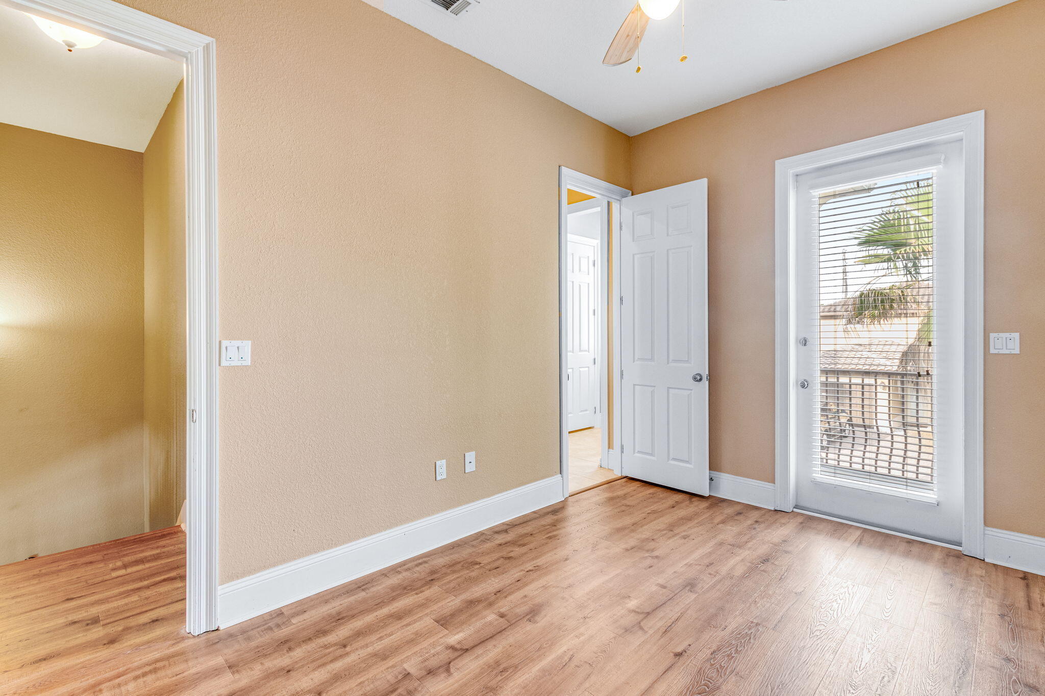 CALUSA BAY S/D - Residential Lease