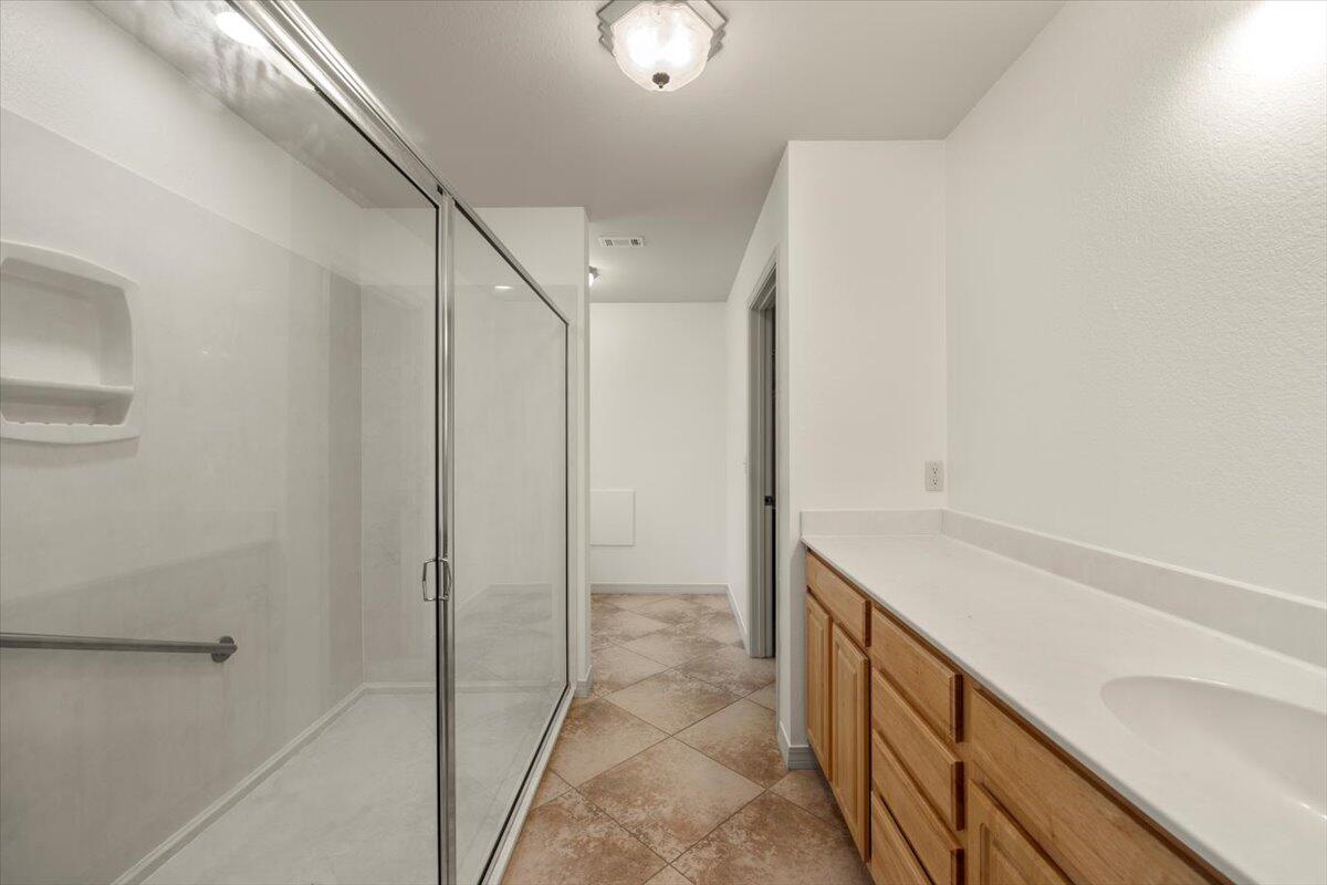 NORTH SUPERGROUP - Residential Lease