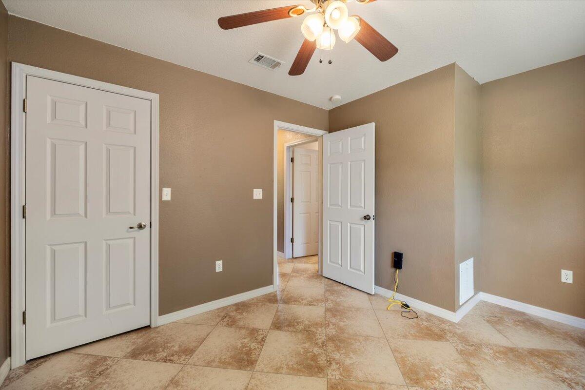 NORTH SUPERGROUP - Residential Lease
