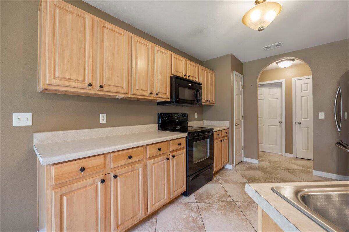 NORTH SUPERGROUP - Residential Lease