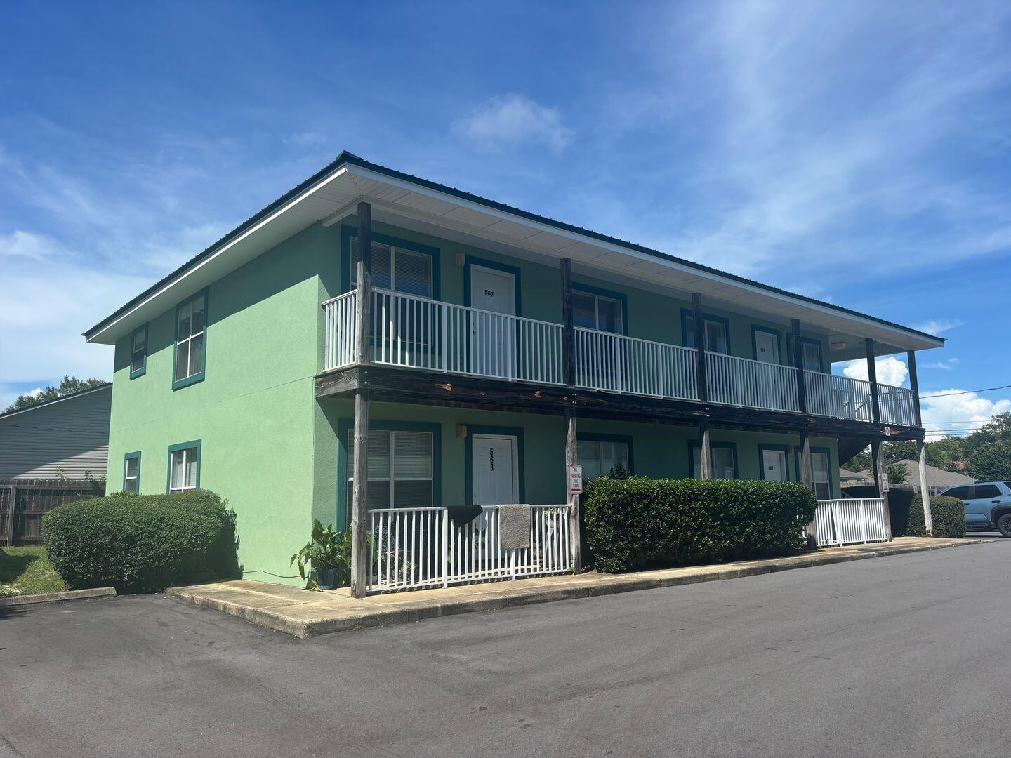 Cute 2 bedroom 2 bath west of Hurlburt. Rent prince includes trash fee.