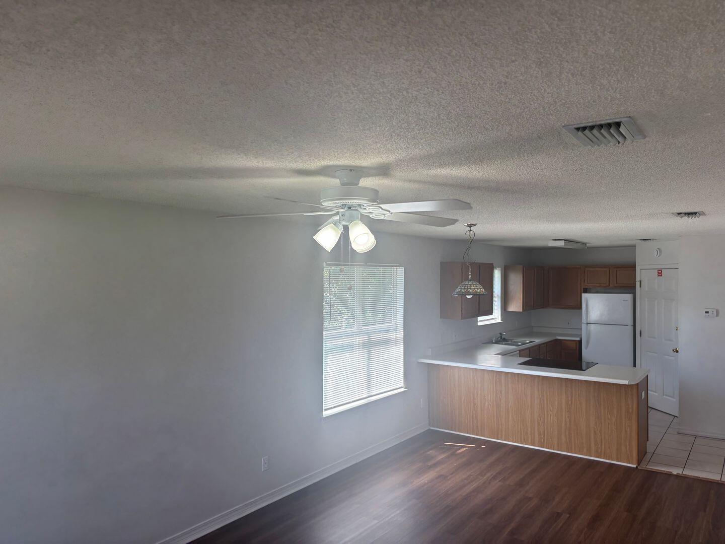 FLOROSA DEL MAR - Residential Lease