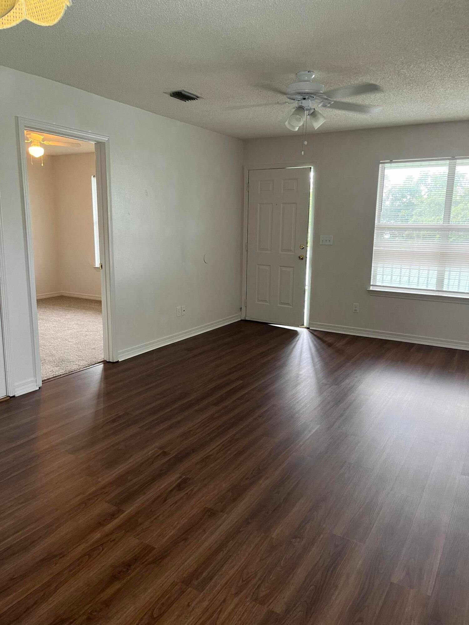 FLOROSA DEL MAR - Residential Lease
