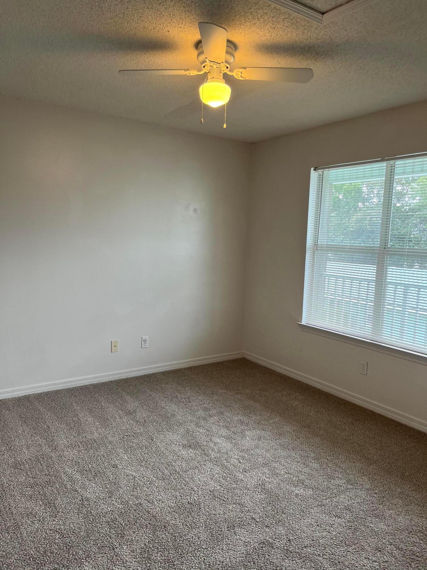 FLOROSA DEL MAR - Residential Lease