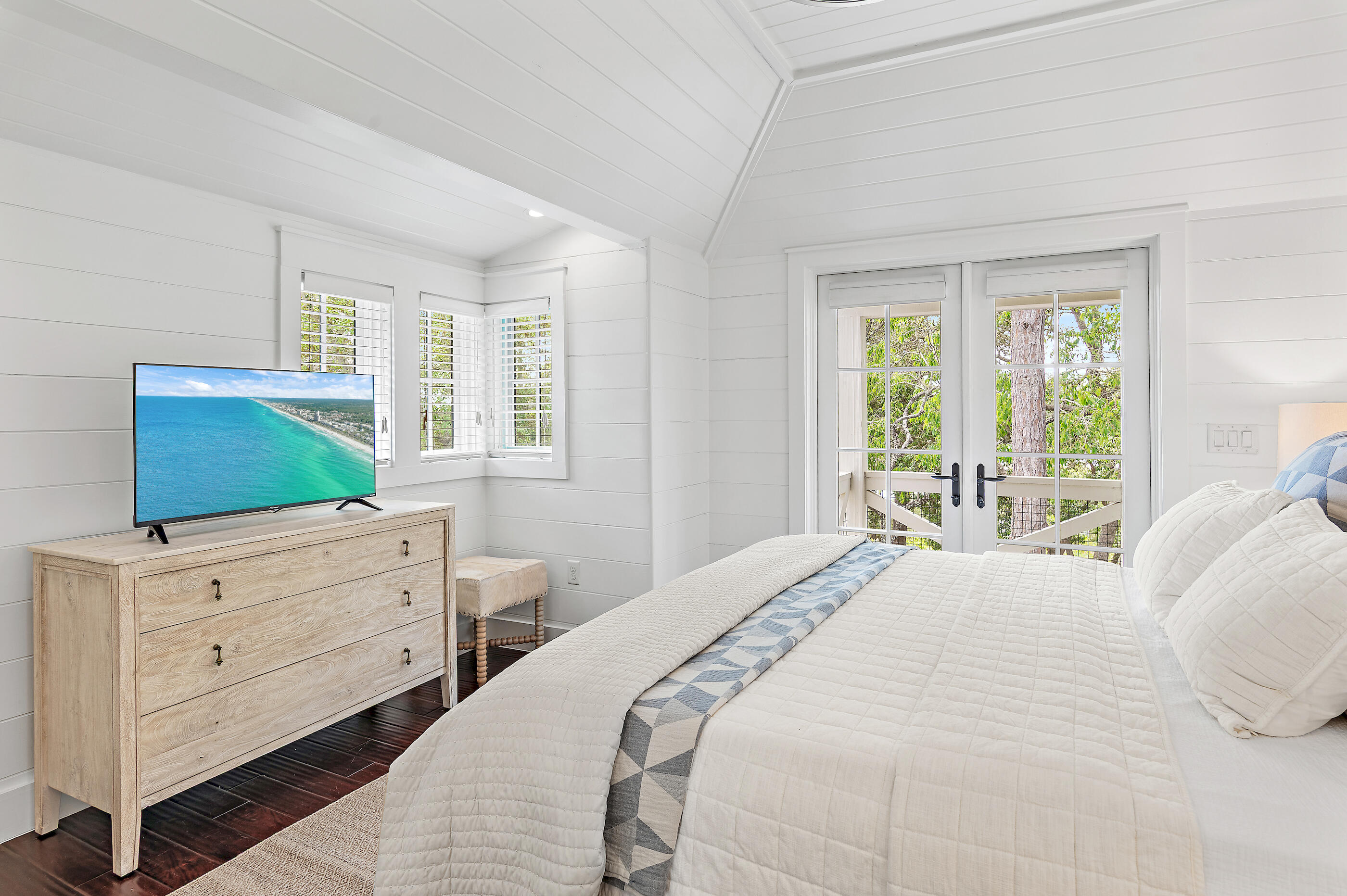 DRAPER LAKE COASTAL VILLAGE - Residential