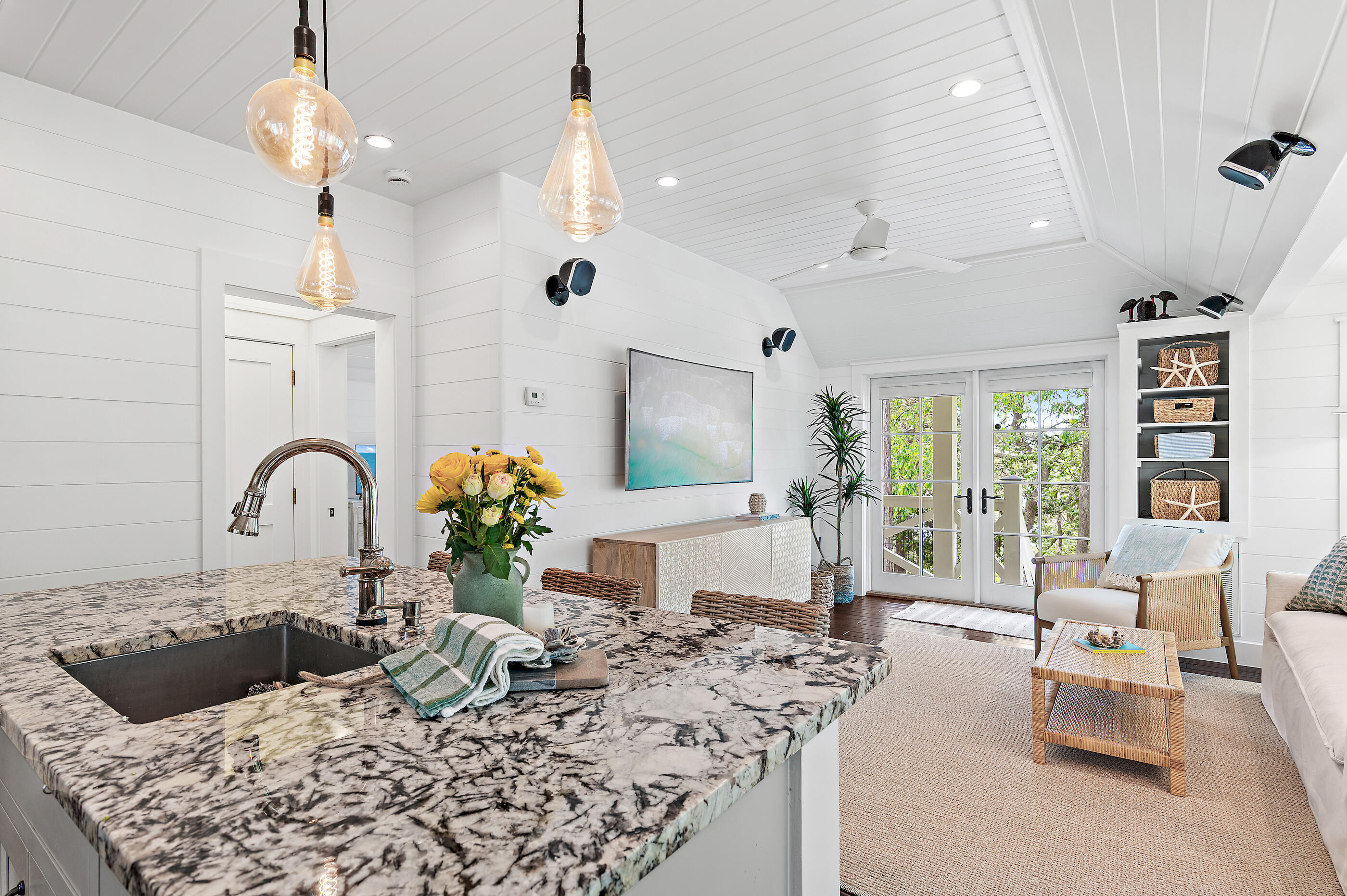 DRAPER LAKE COASTAL VILLAGE - Residential