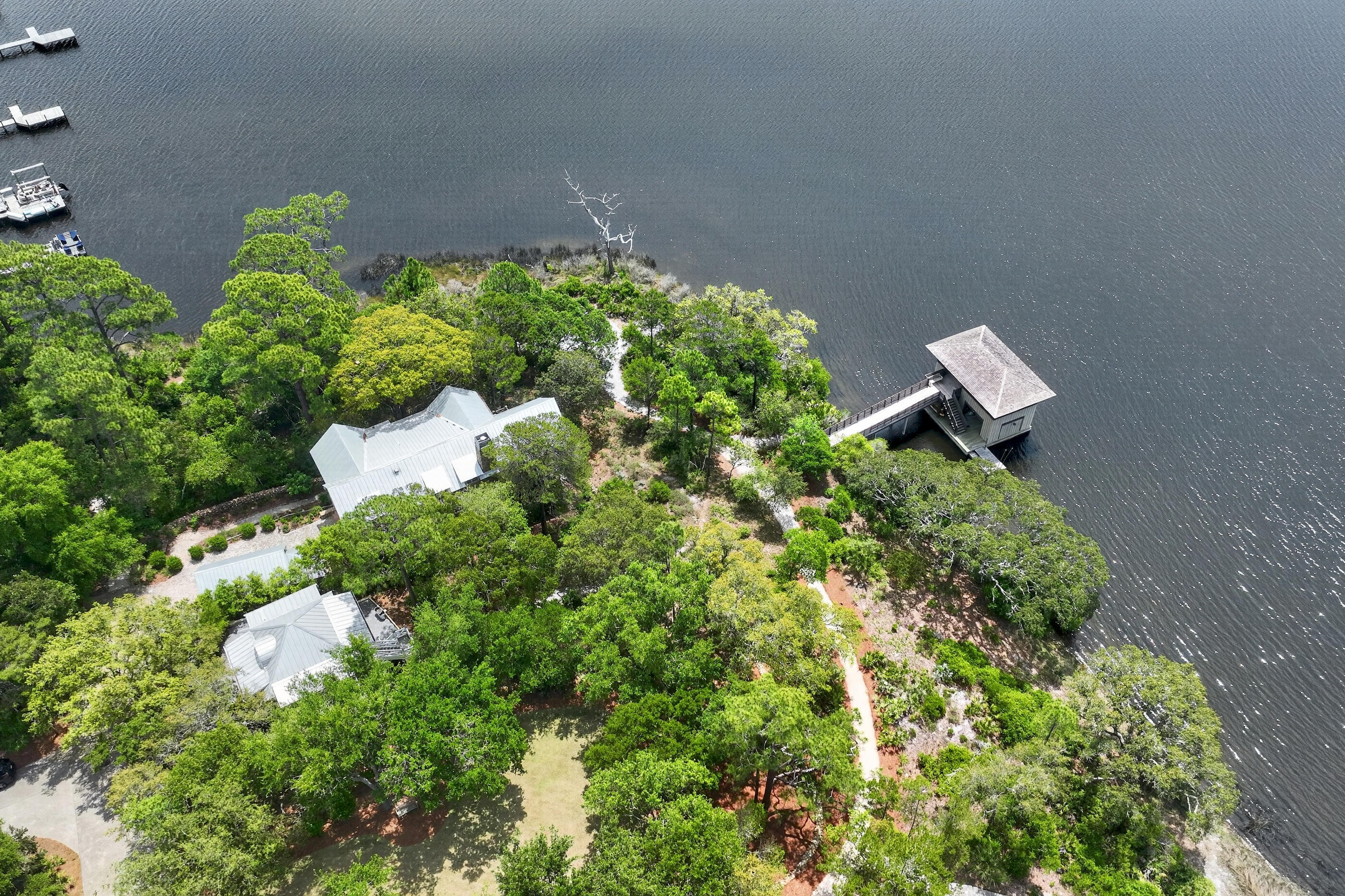 DRAPER LAKE COASTAL VILLAGE - Residential