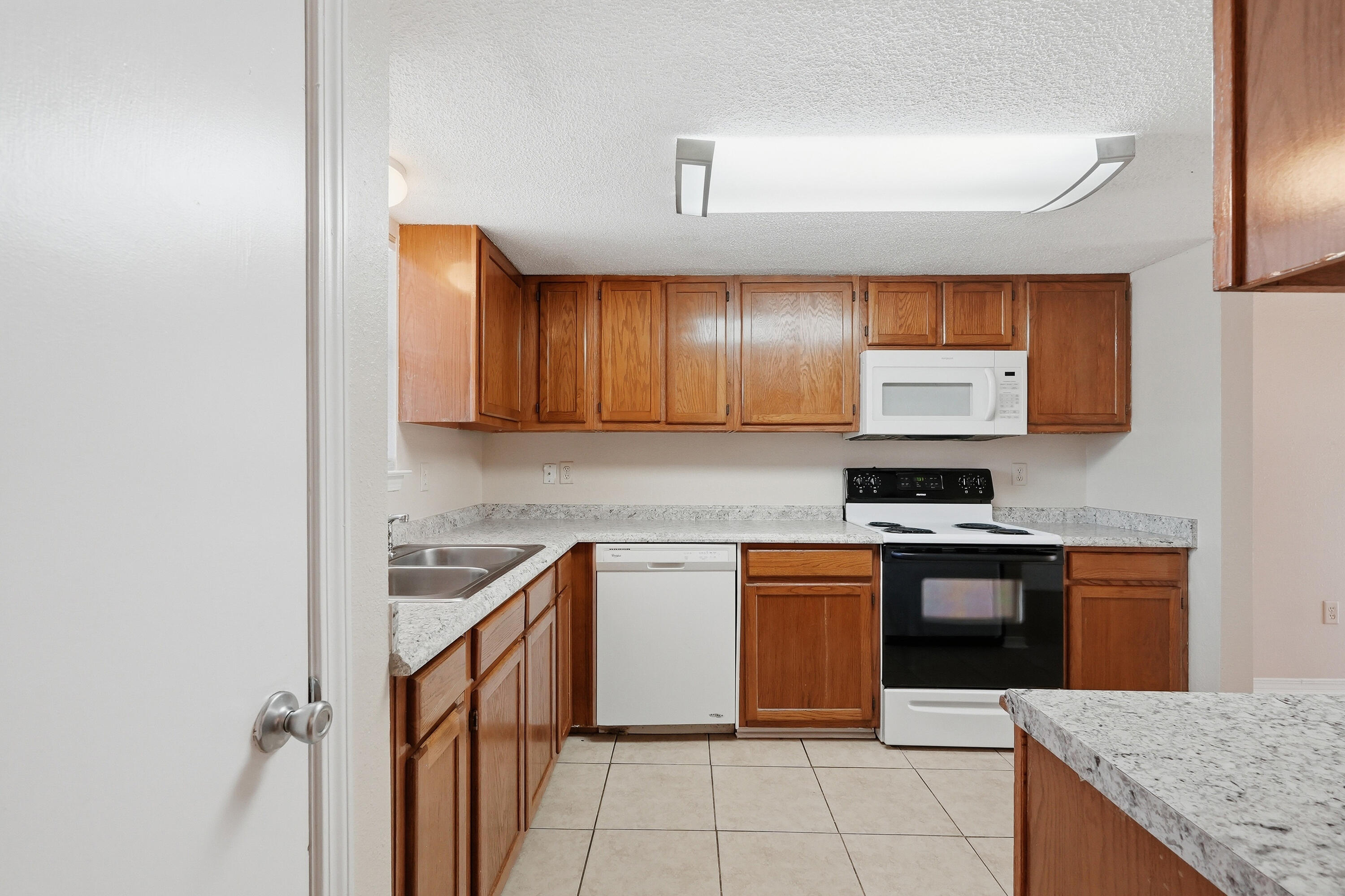 FOREST OAKS PH 1 - Residential Lease
