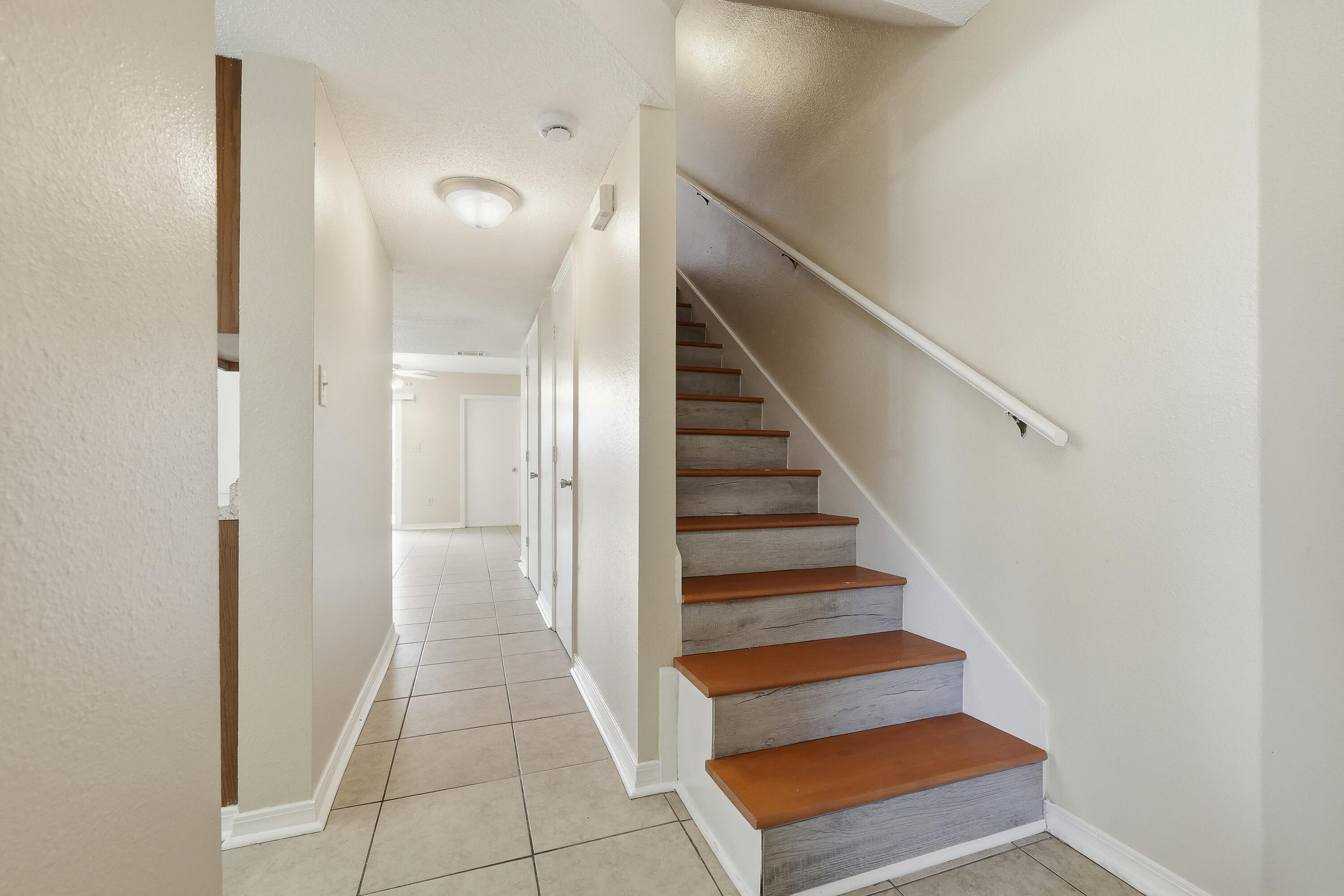 FOREST OAKS PH 1 - Residential Lease
