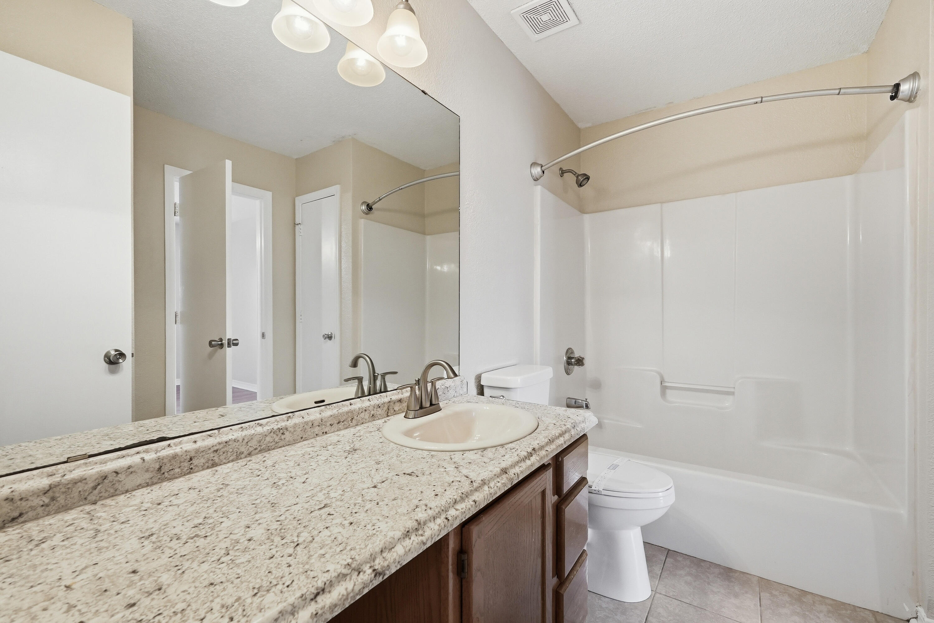 FOREST OAKS PH 1 - Residential Lease