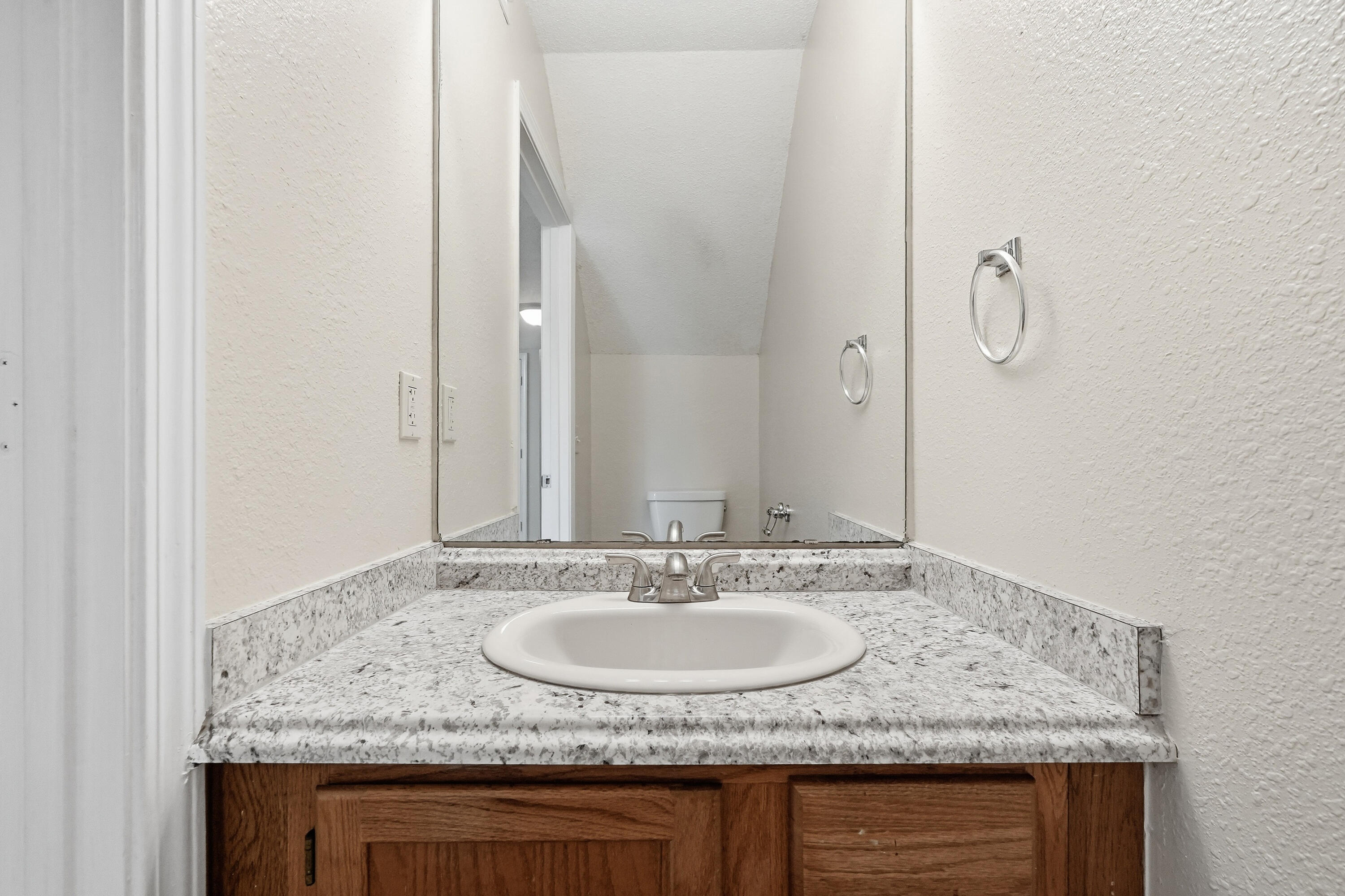 FOREST OAKS PH 1 - Residential Lease