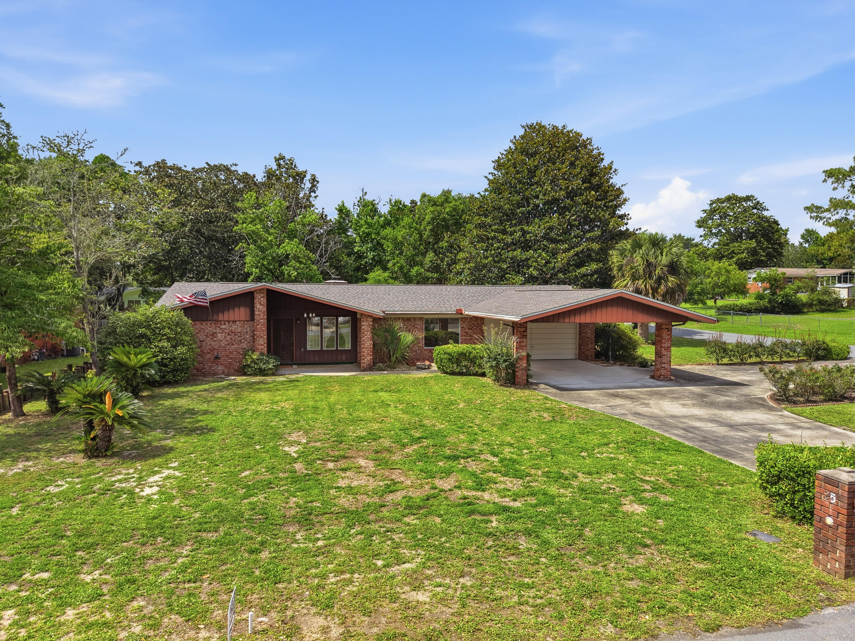 BAYOU POQUITO - Residential