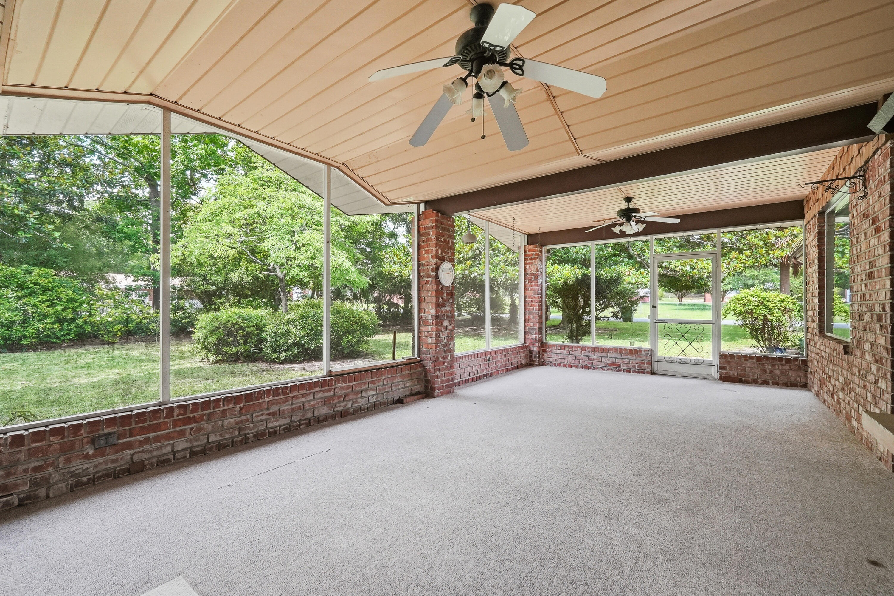BAYOU POQUITO - Residential
