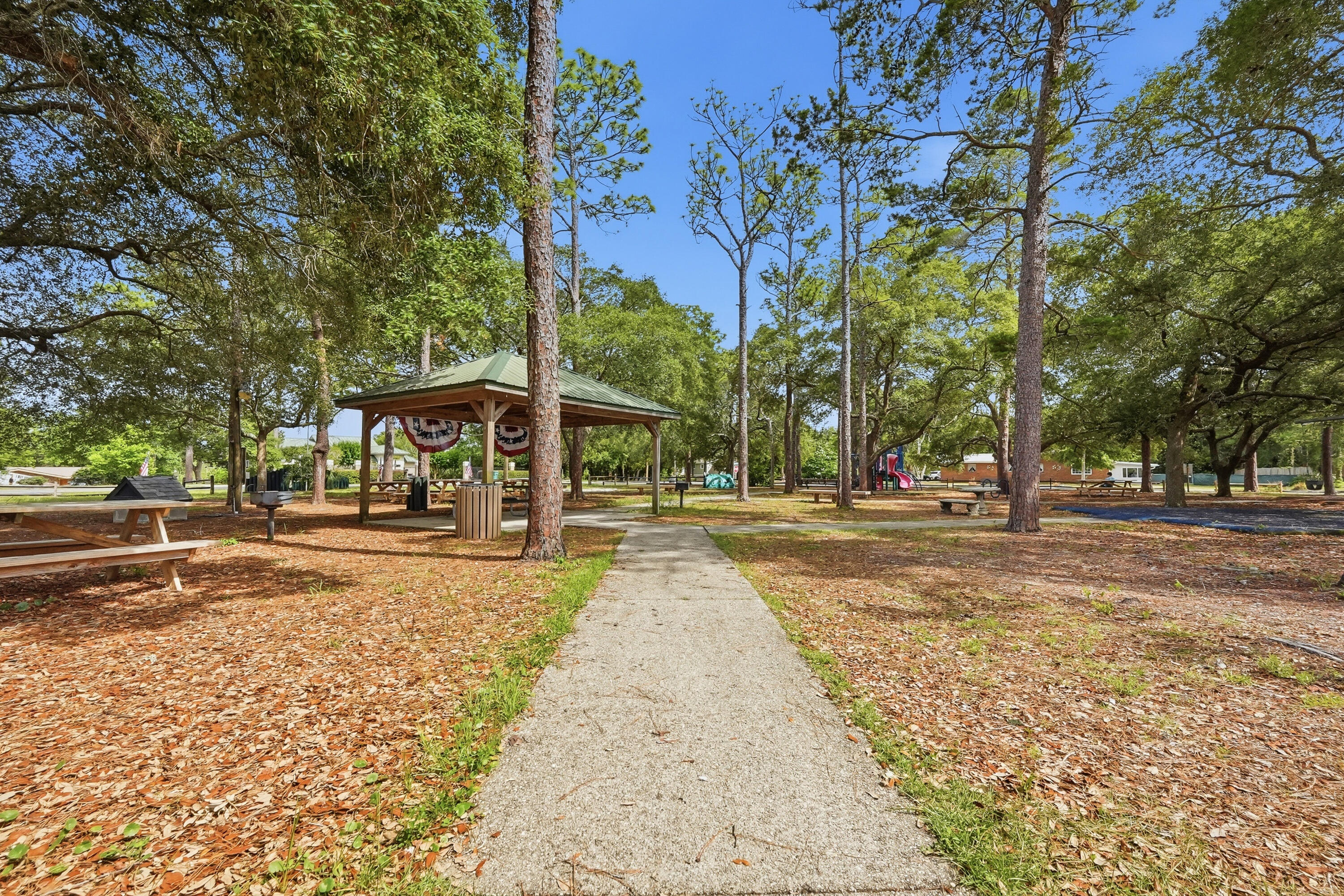 BAYOU POQUITO - Residential