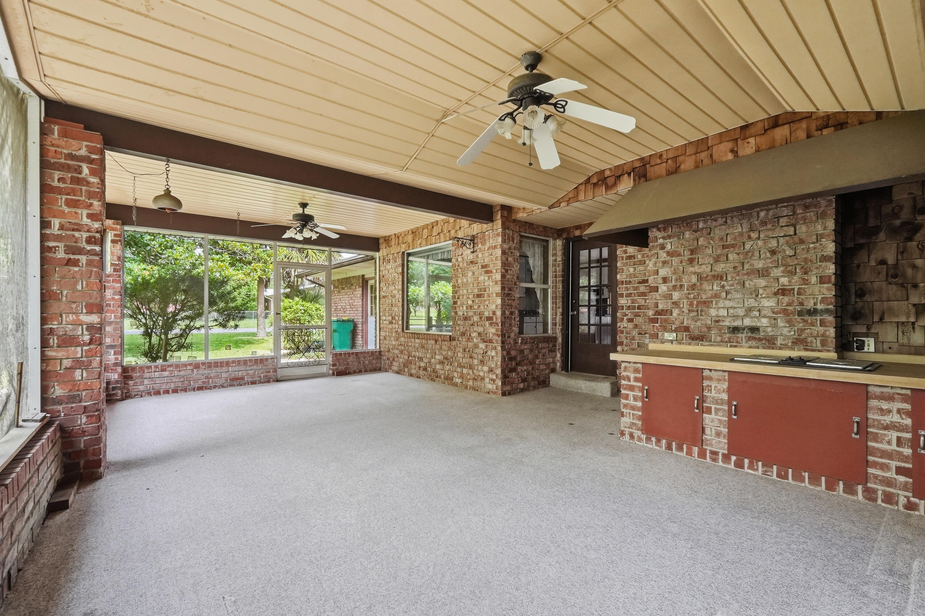 BAYOU POQUITO - Residential