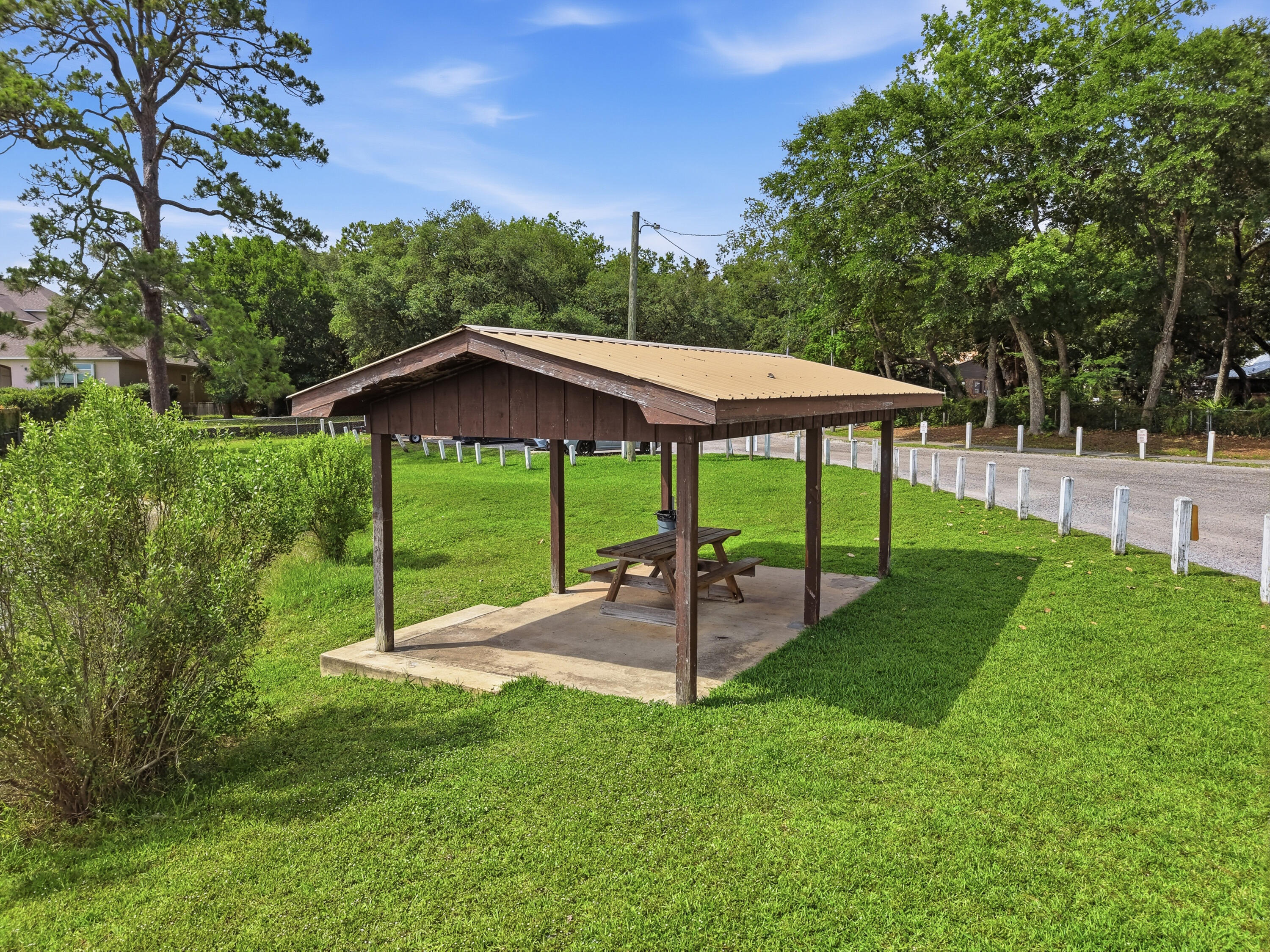 BAYOU POQUITO - Residential