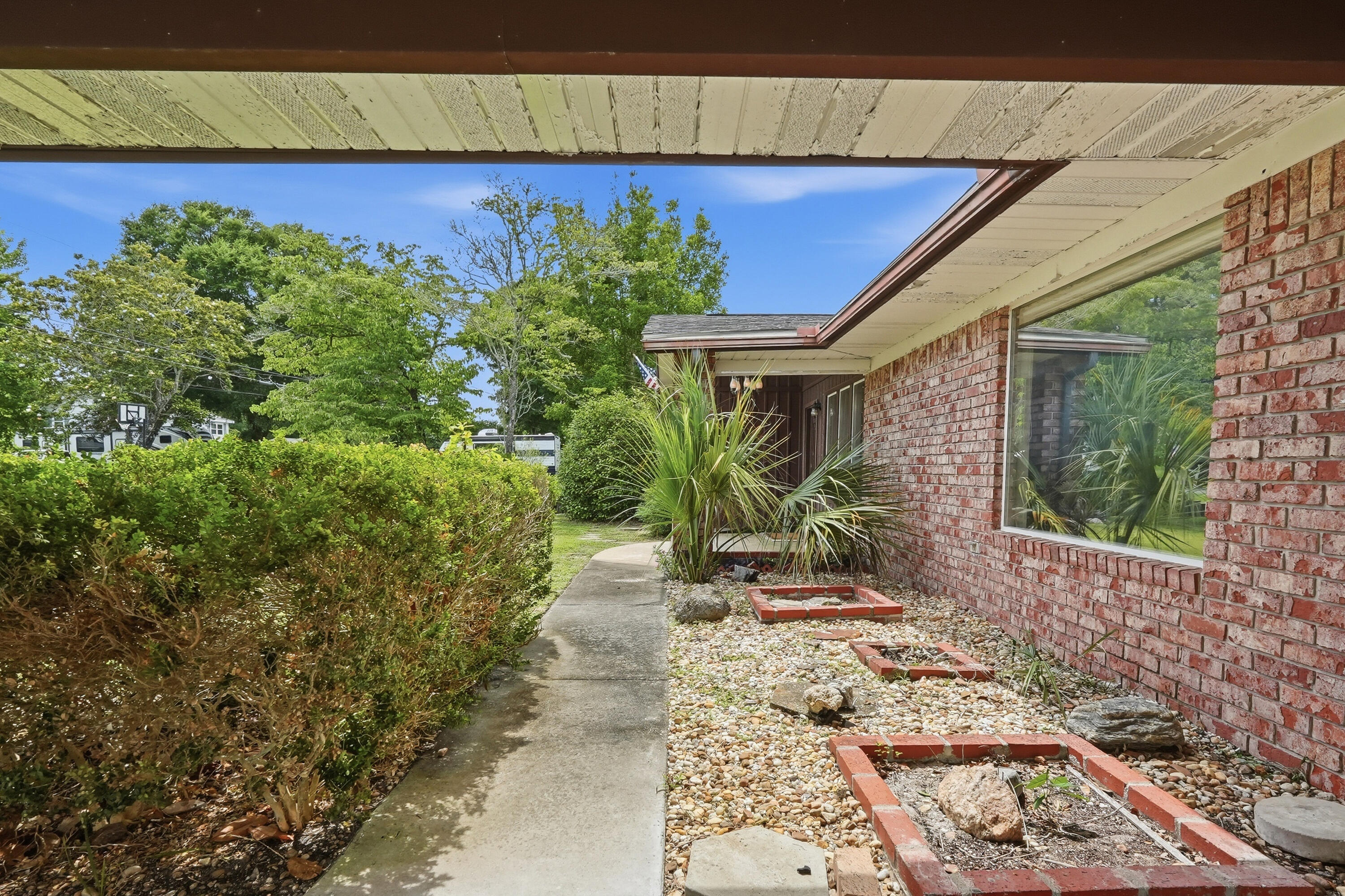 BAYOU POQUITO - Residential