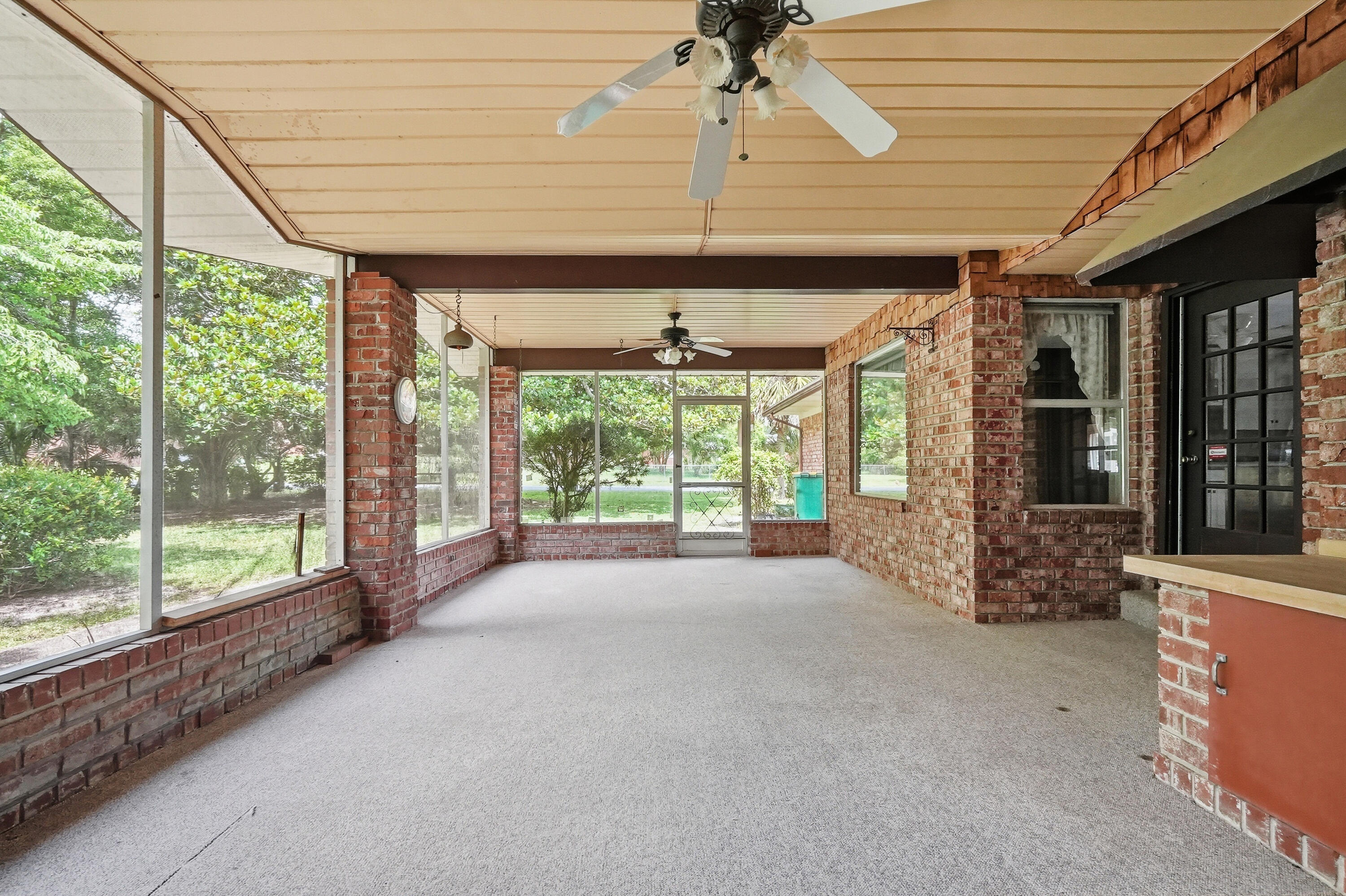 BAYOU POQUITO - Residential