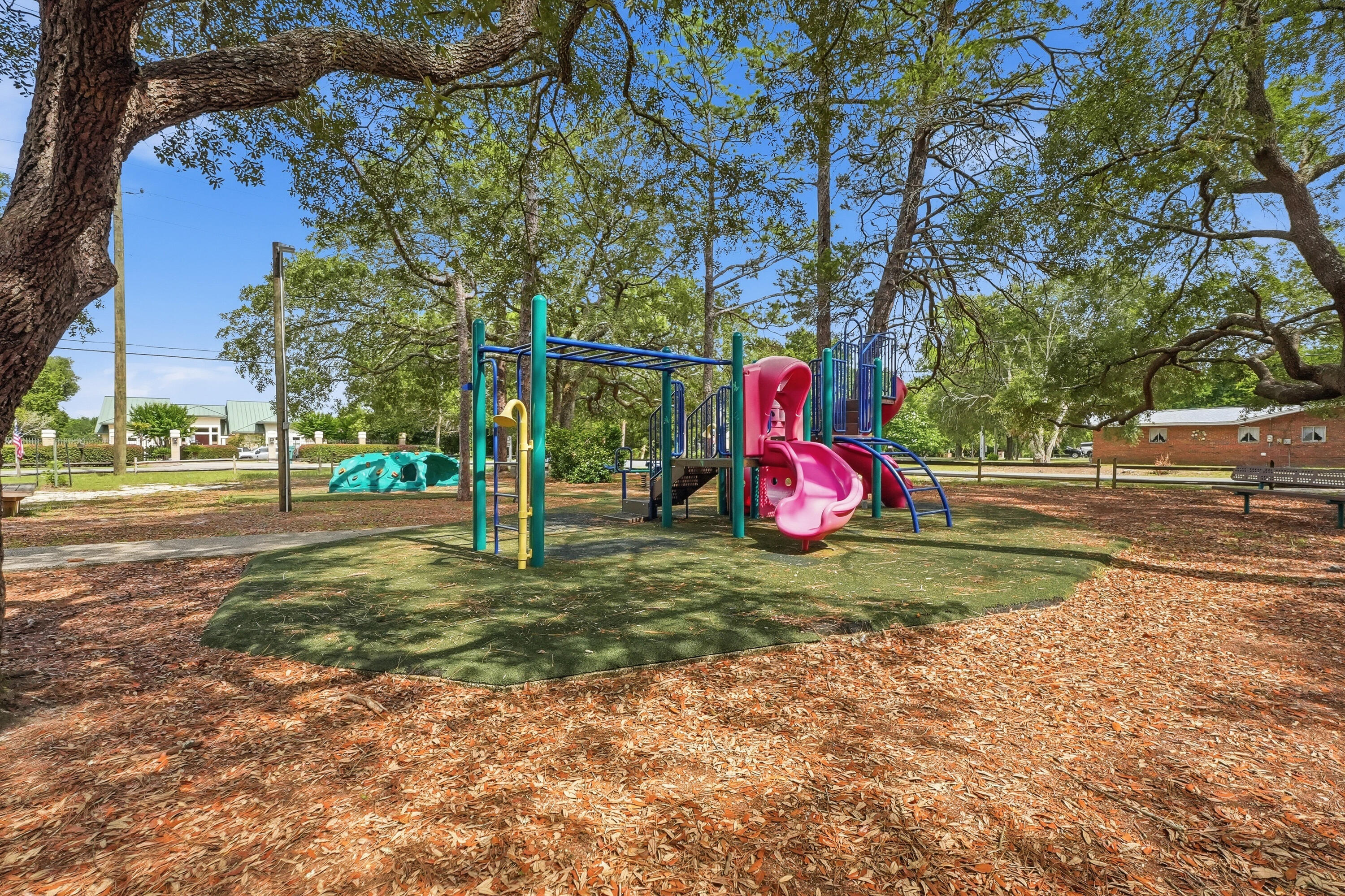 BAYOU POQUITO - Residential