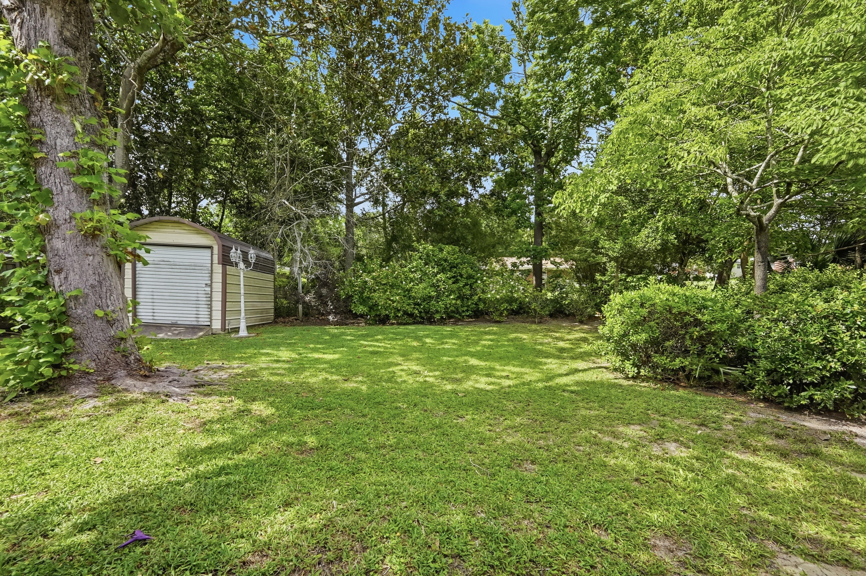 BAYOU POQUITO - Residential
