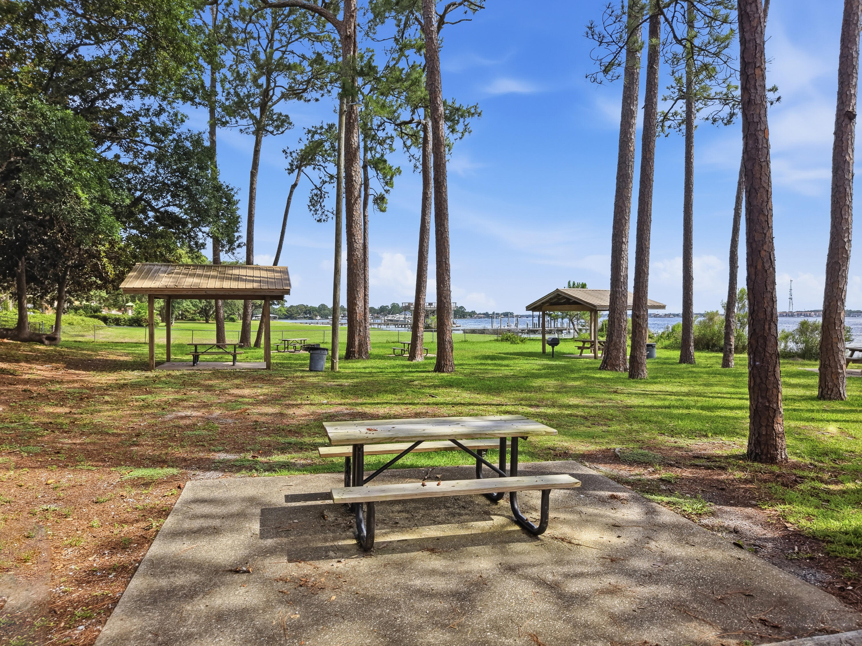 BAYOU POQUITO - Residential