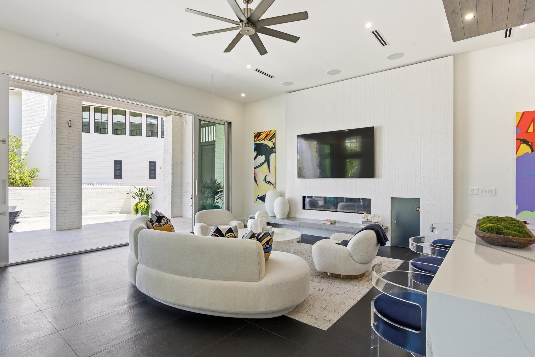 CHURCHILL OAKS - Residential
