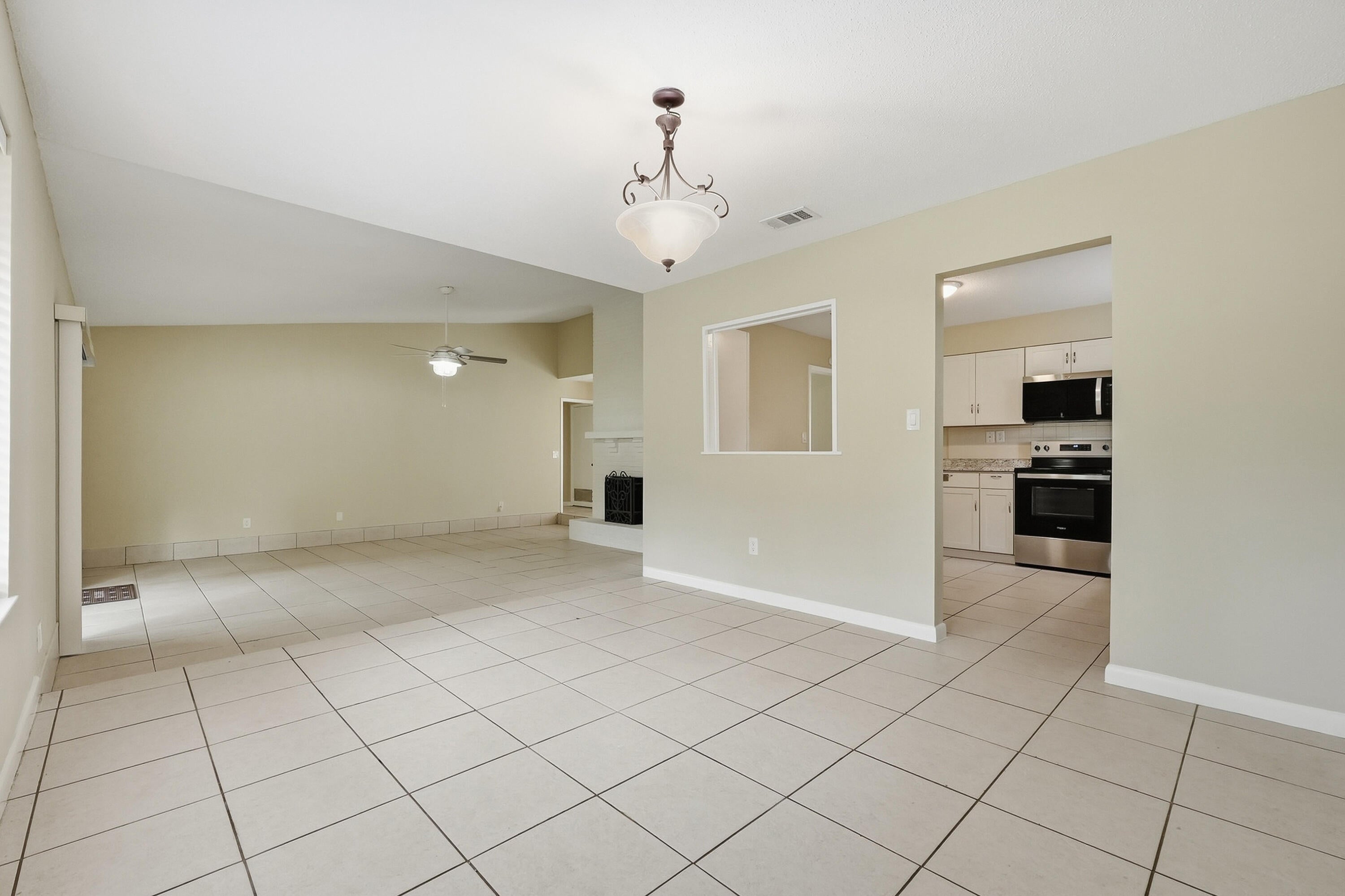 BLUEWATER BAY VILLAGE 1A - Residential Lease