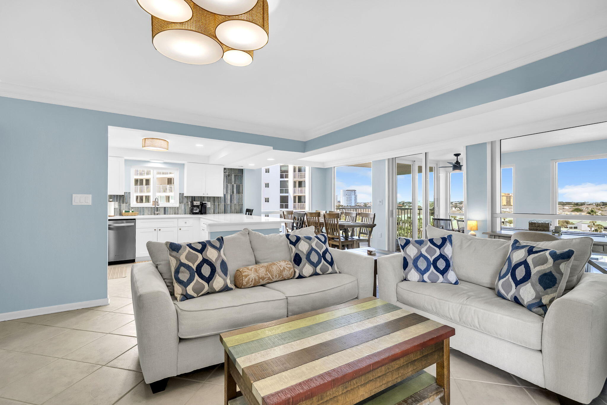 SHORELINE TOWERS 1 - Residential