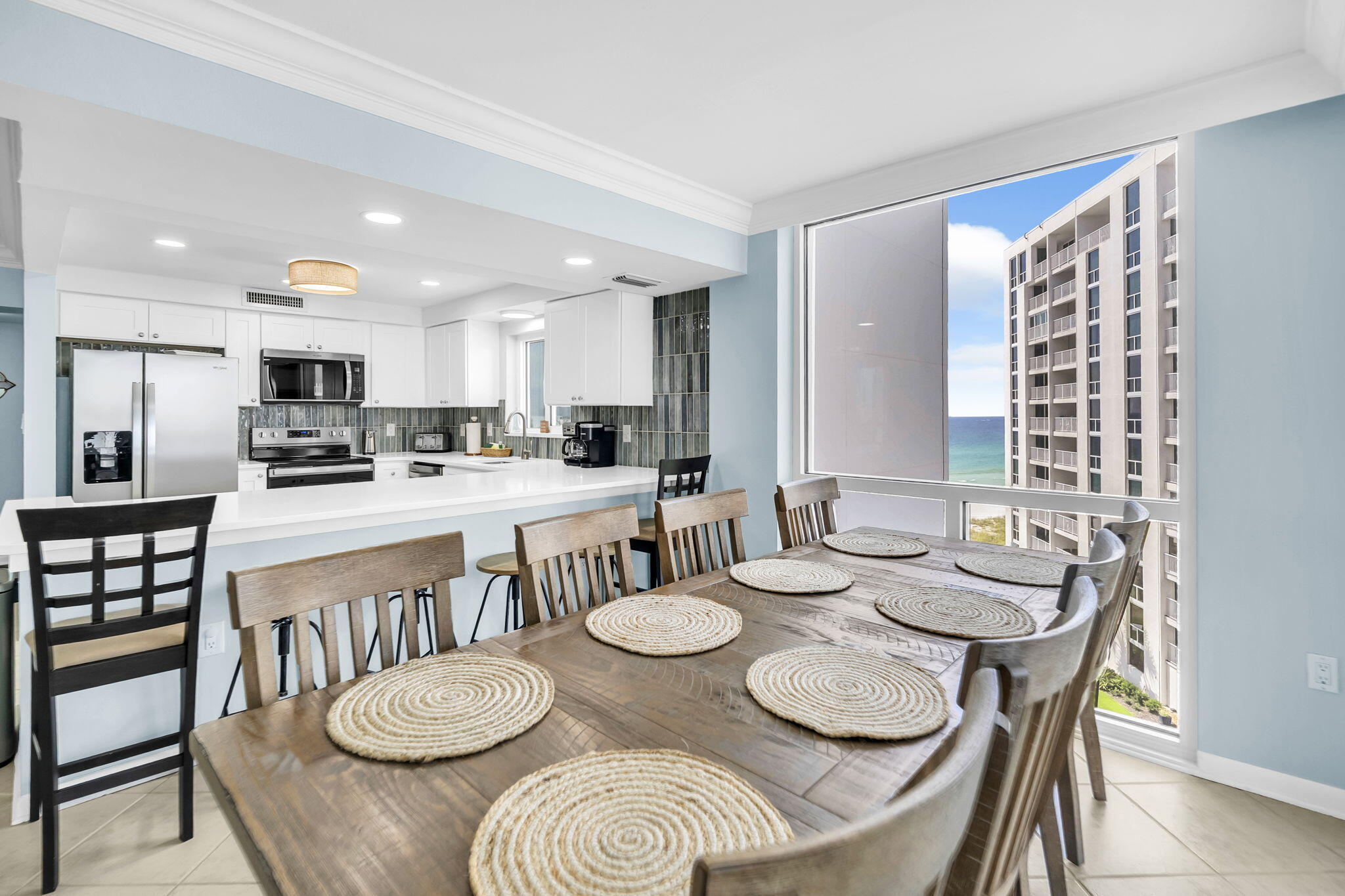 SHORELINE TOWERS 1 - Residential
