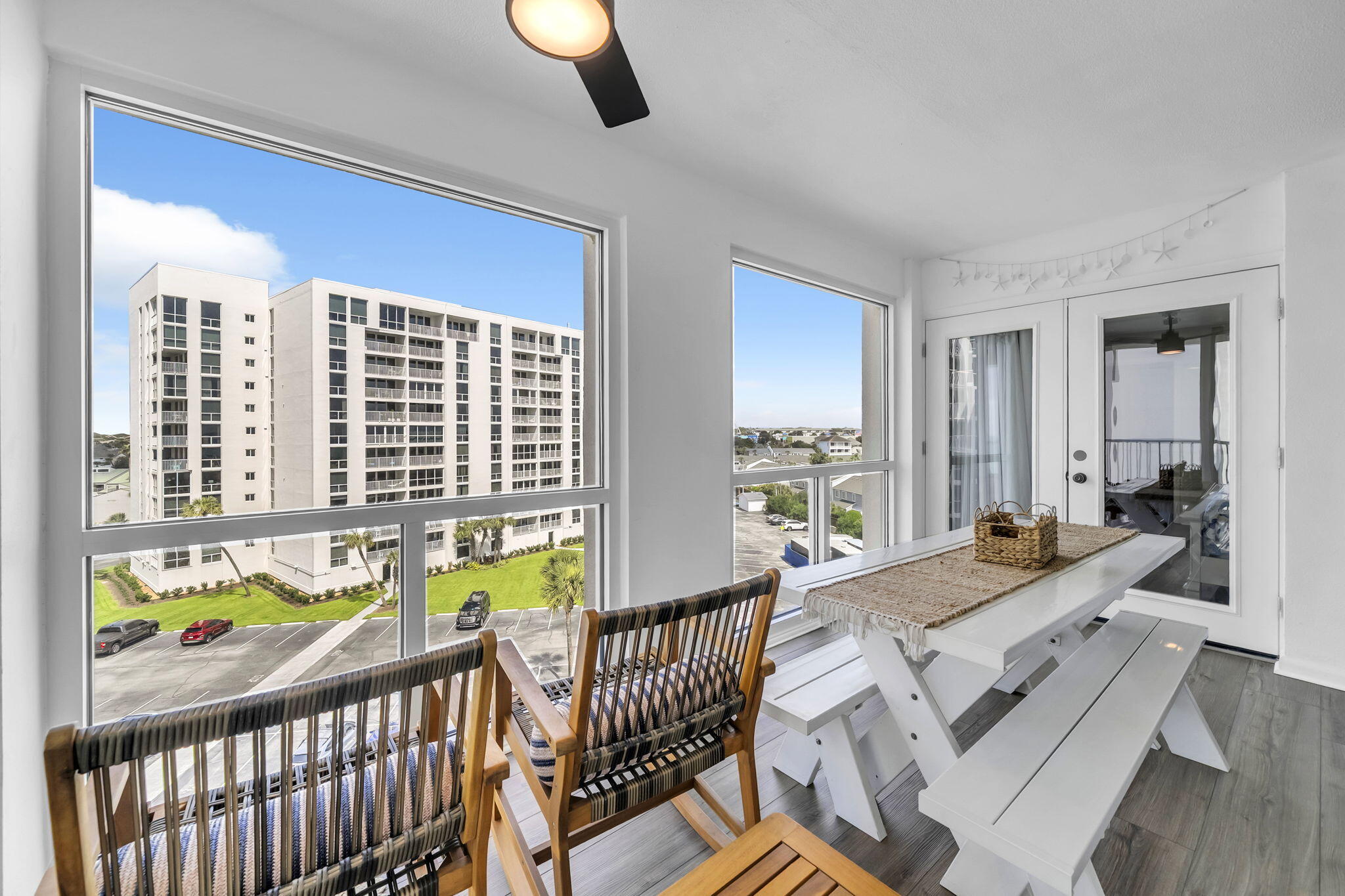 SHORELINE TOWERS 1 - Residential