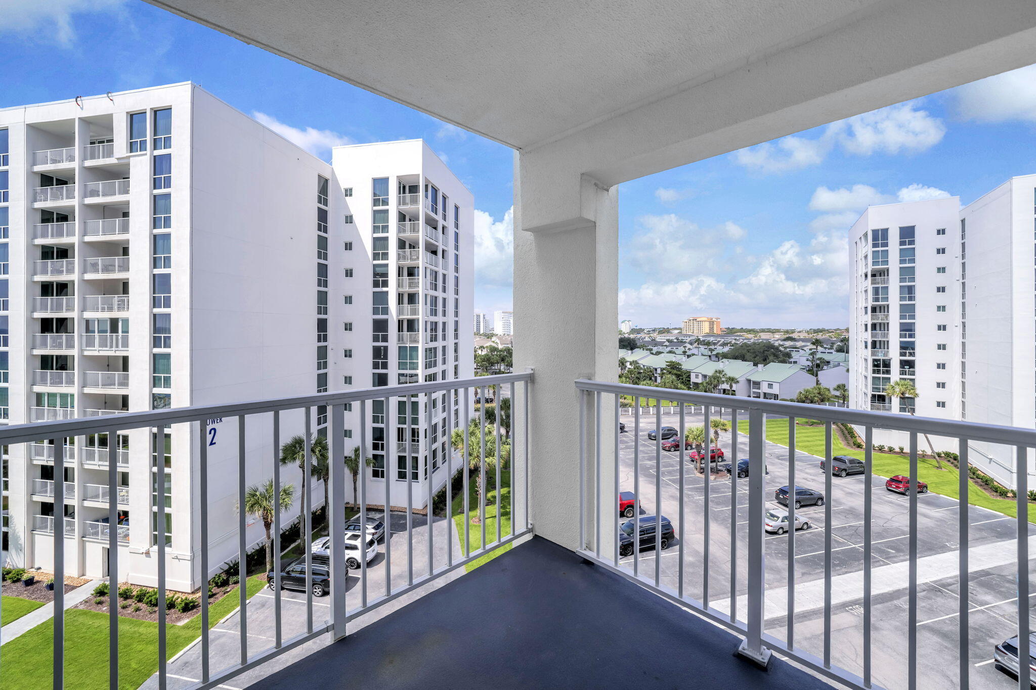 SHORELINE TOWERS 1 - Residential